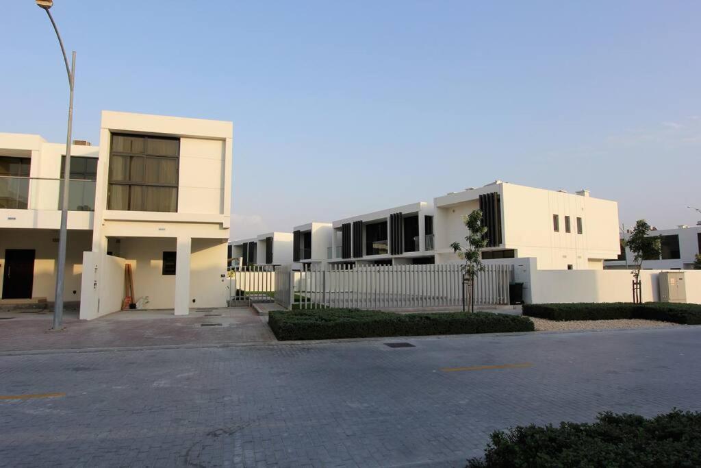 Upgraded spacious 3BR+Maid Villa