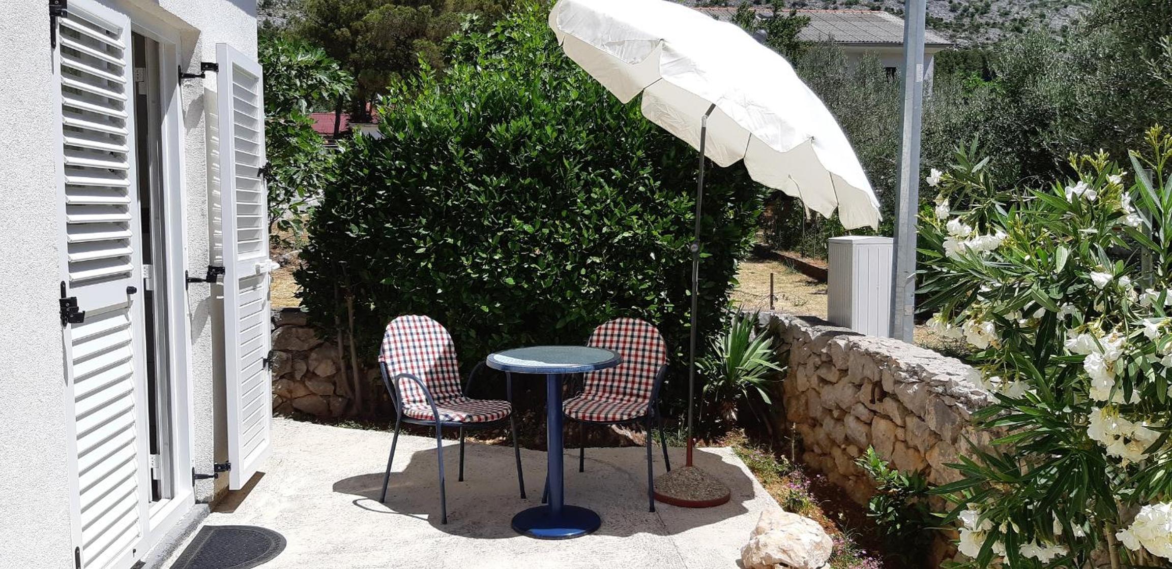Apartments & Rooms Luka view 3