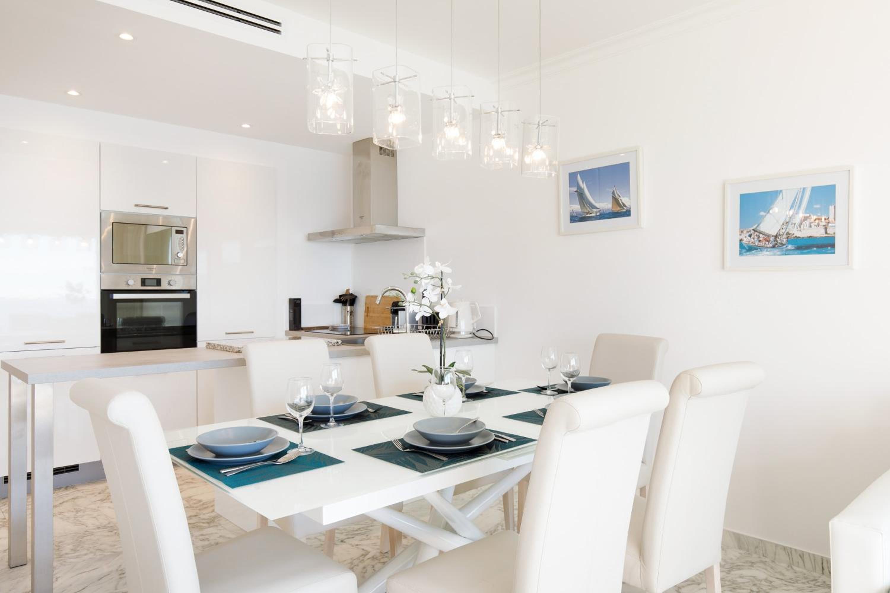 On La Croisette deluxe 2 bedrooms 2 baths photo 2