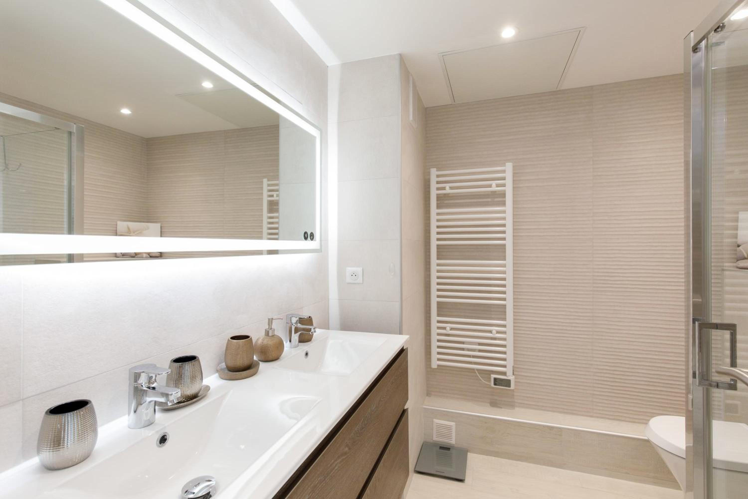 On La Croisette deluxe 2 bedrooms 2 baths photo 4