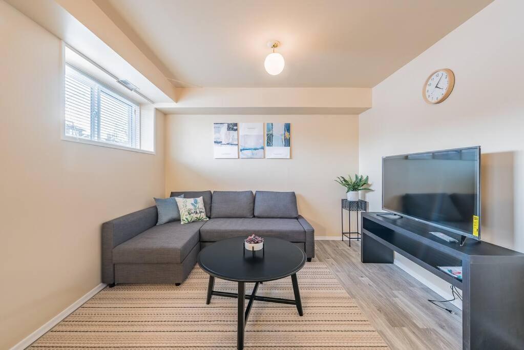 MT Pleasant NW 2 bedrooms Suite 500AB view 2