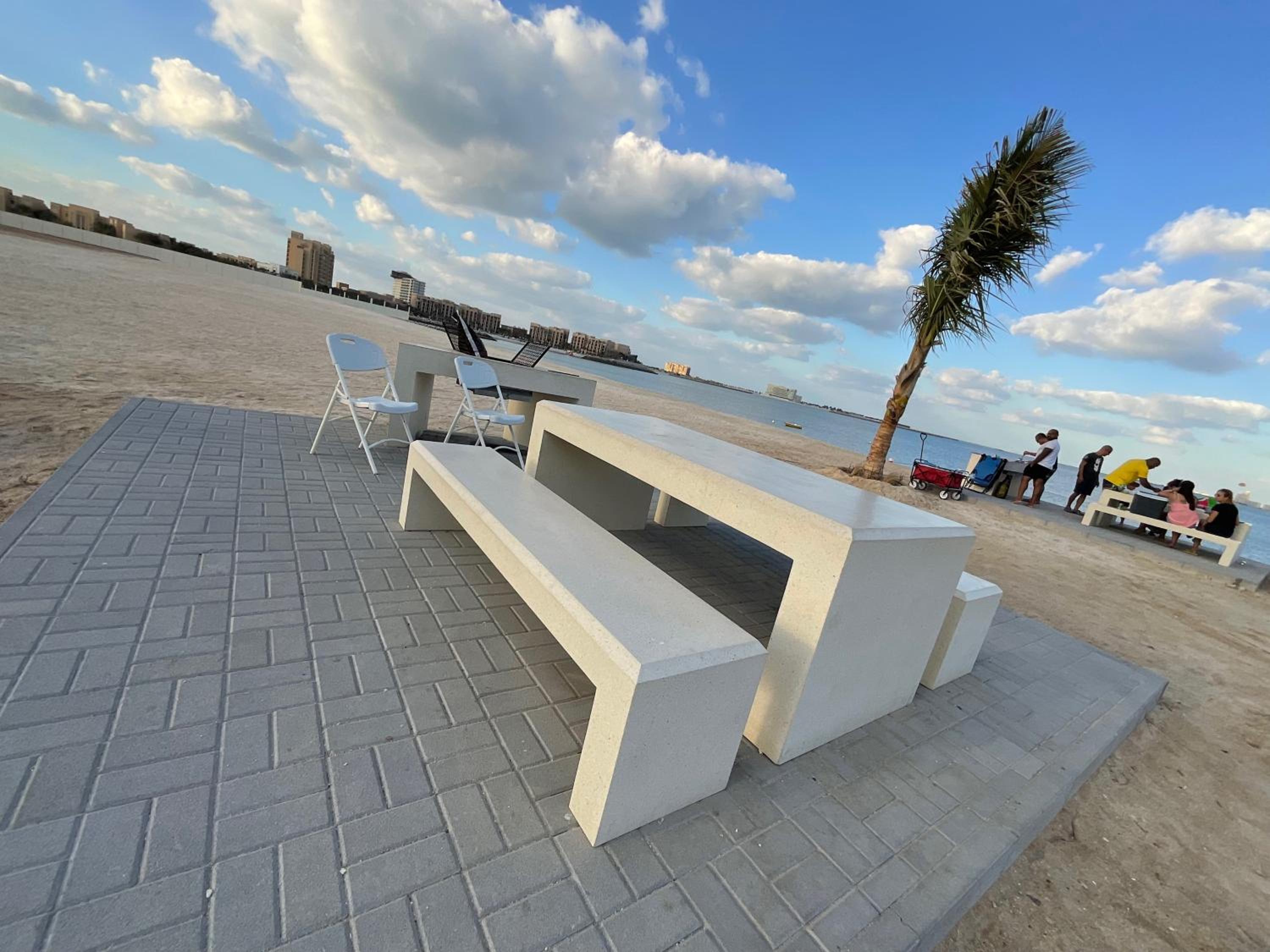 Lovely 1 bedroom holiday home on the beach
