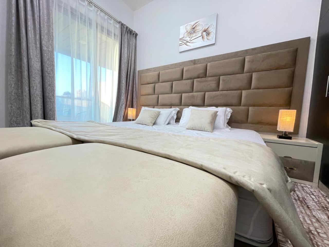 Dubai Vacations - Private gorgeous Room with Marina view with Shared Kitchen - Property Image 12