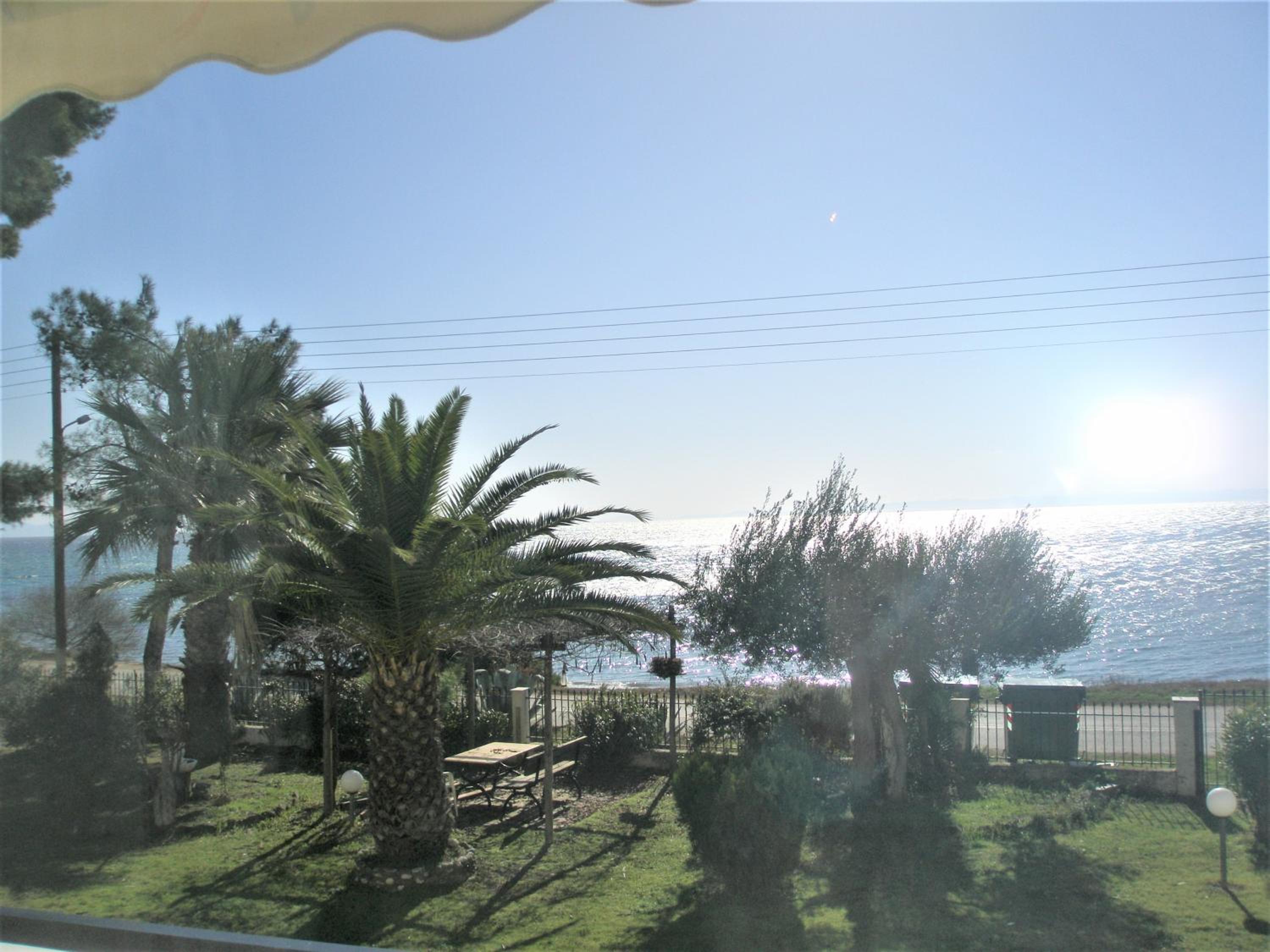 Metamorphosis - Halkidiki Apartment on the beach