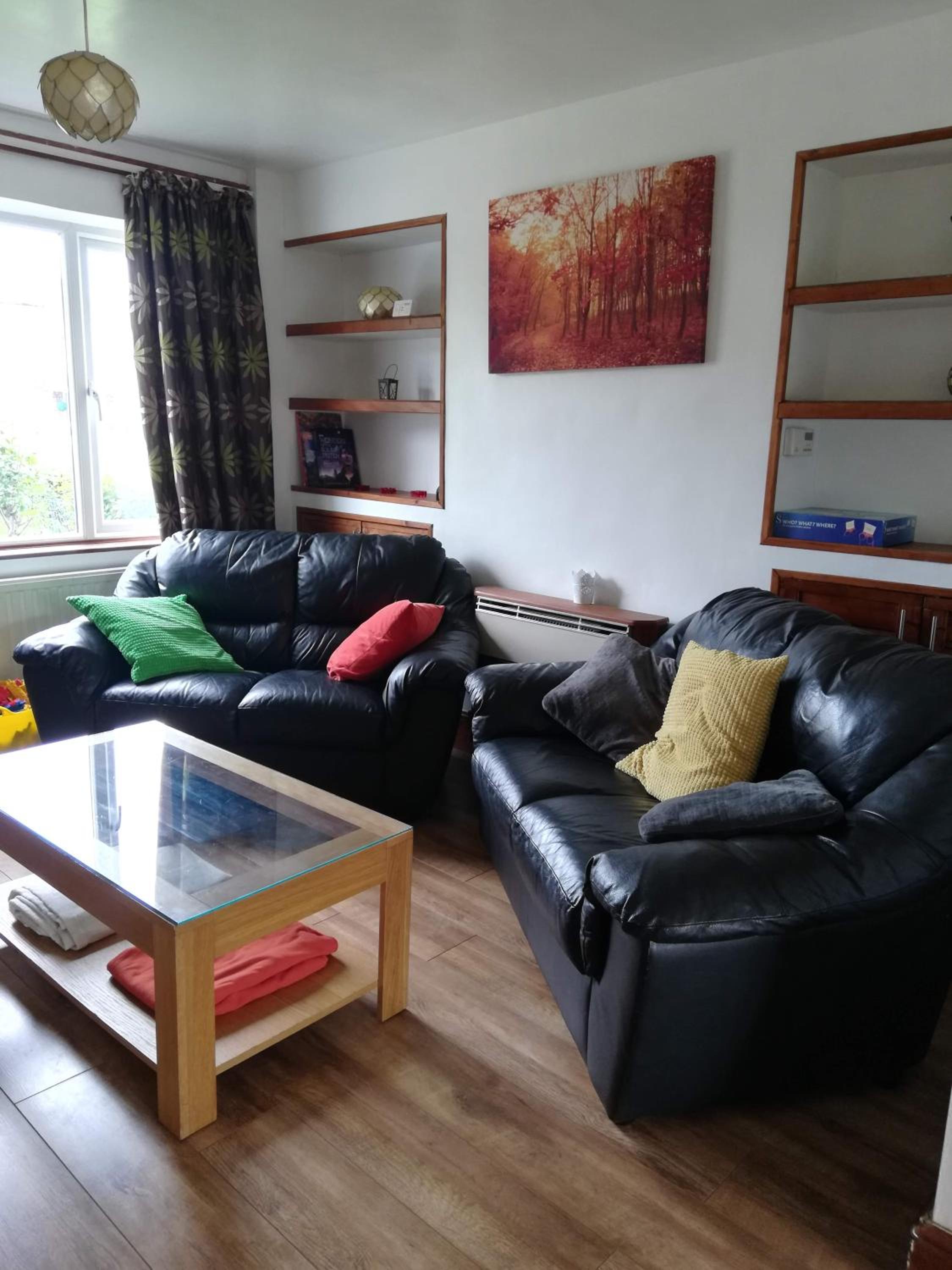 Comfy 3 bed house near Windsor Castle and Legoland view 3