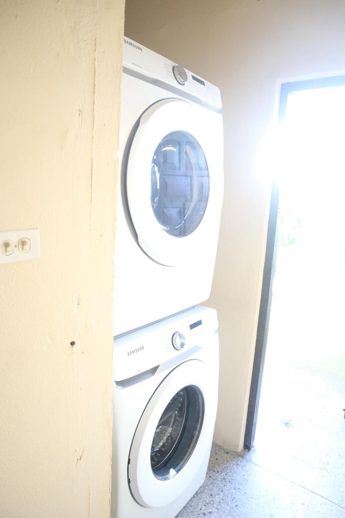 Del Valle Central Casa near Trendy Calle Loiza- one bedroom with queen - Property Image 5