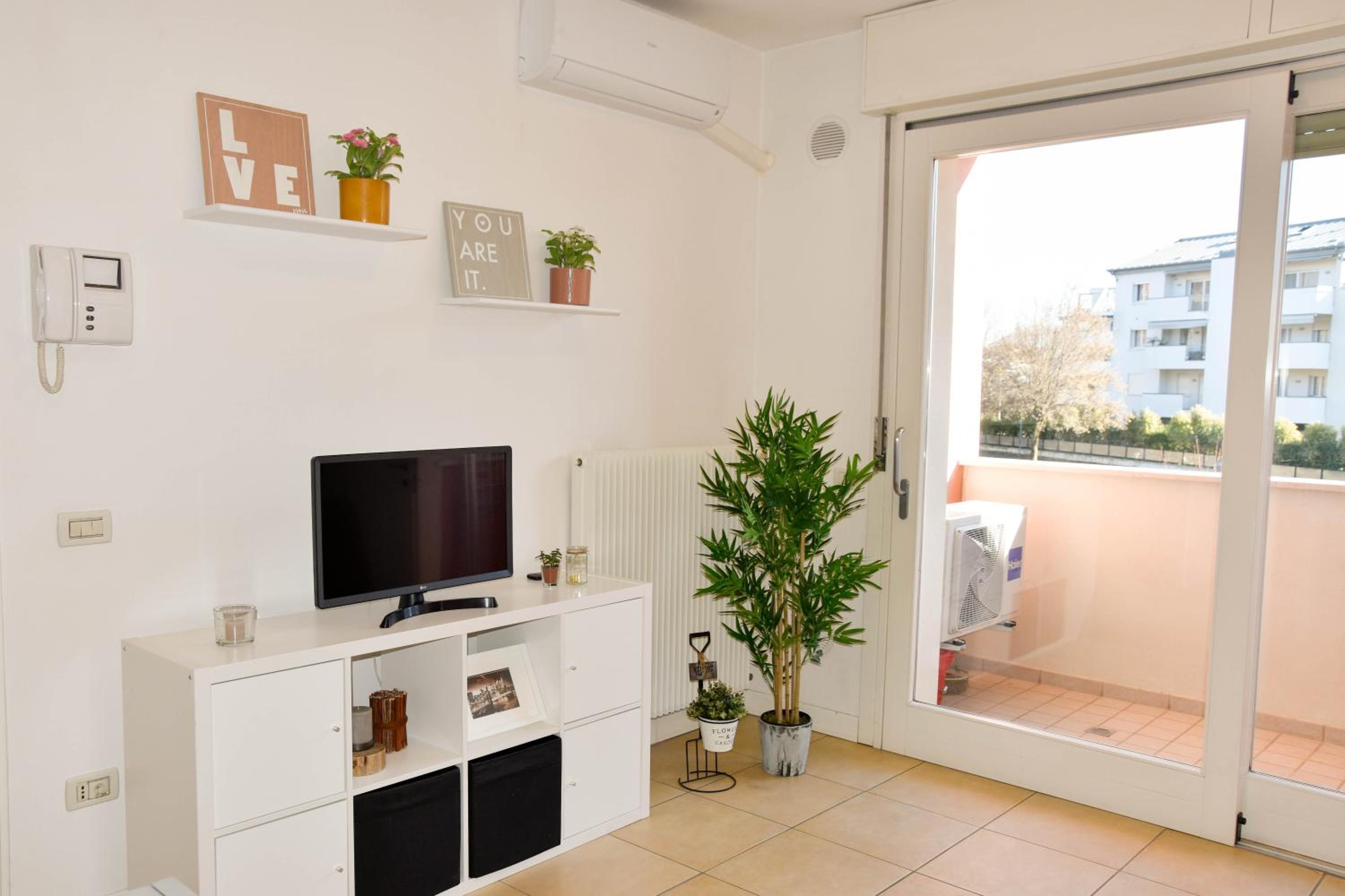 Apartment with free parking near the center