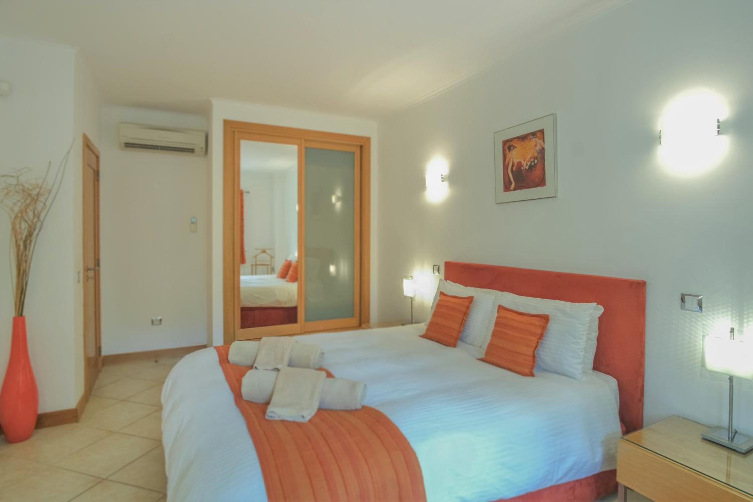 Casa Monte Cristo Apartments - Orange