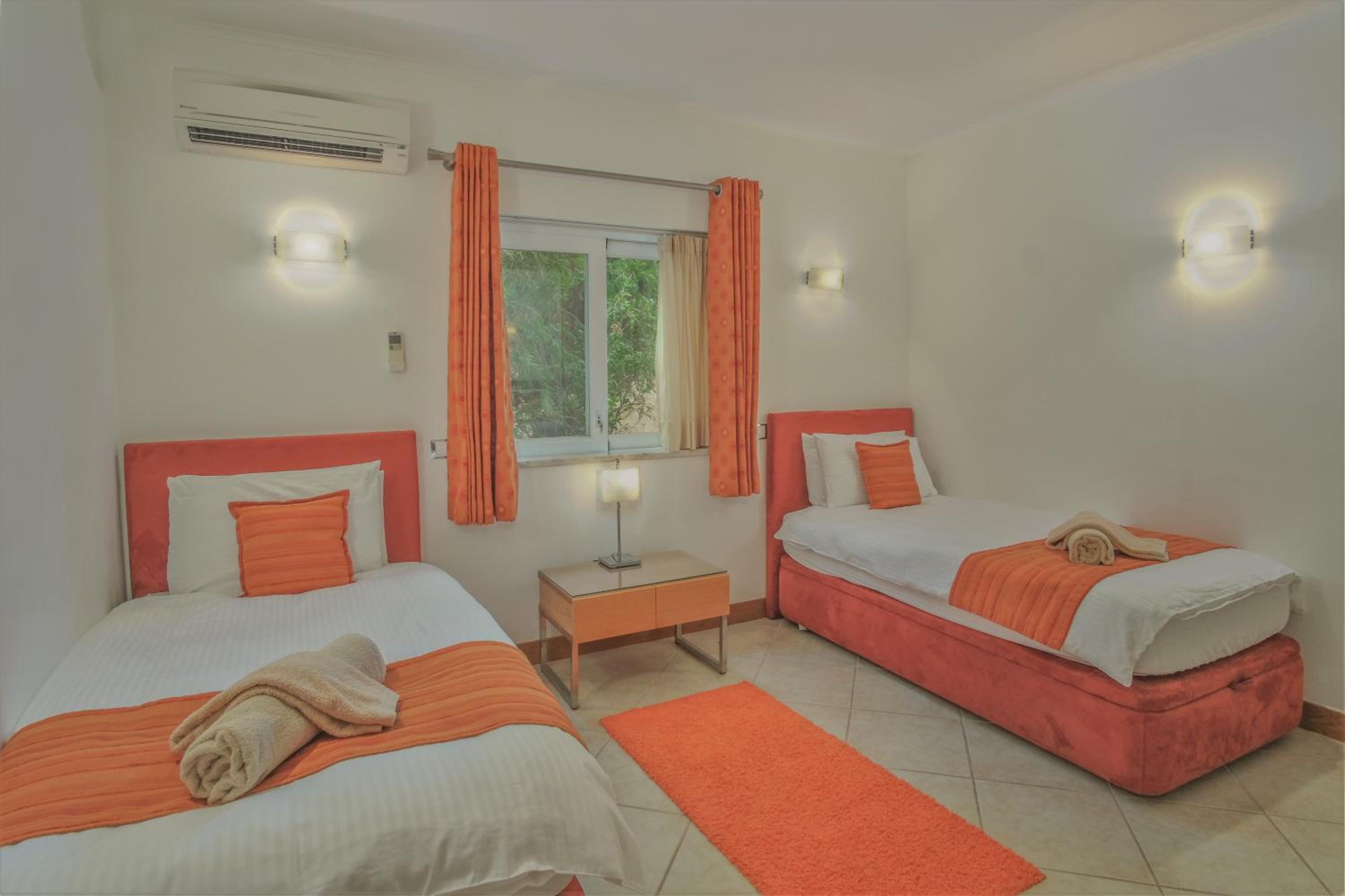 Casa Monte Cristo Apartments - Orange