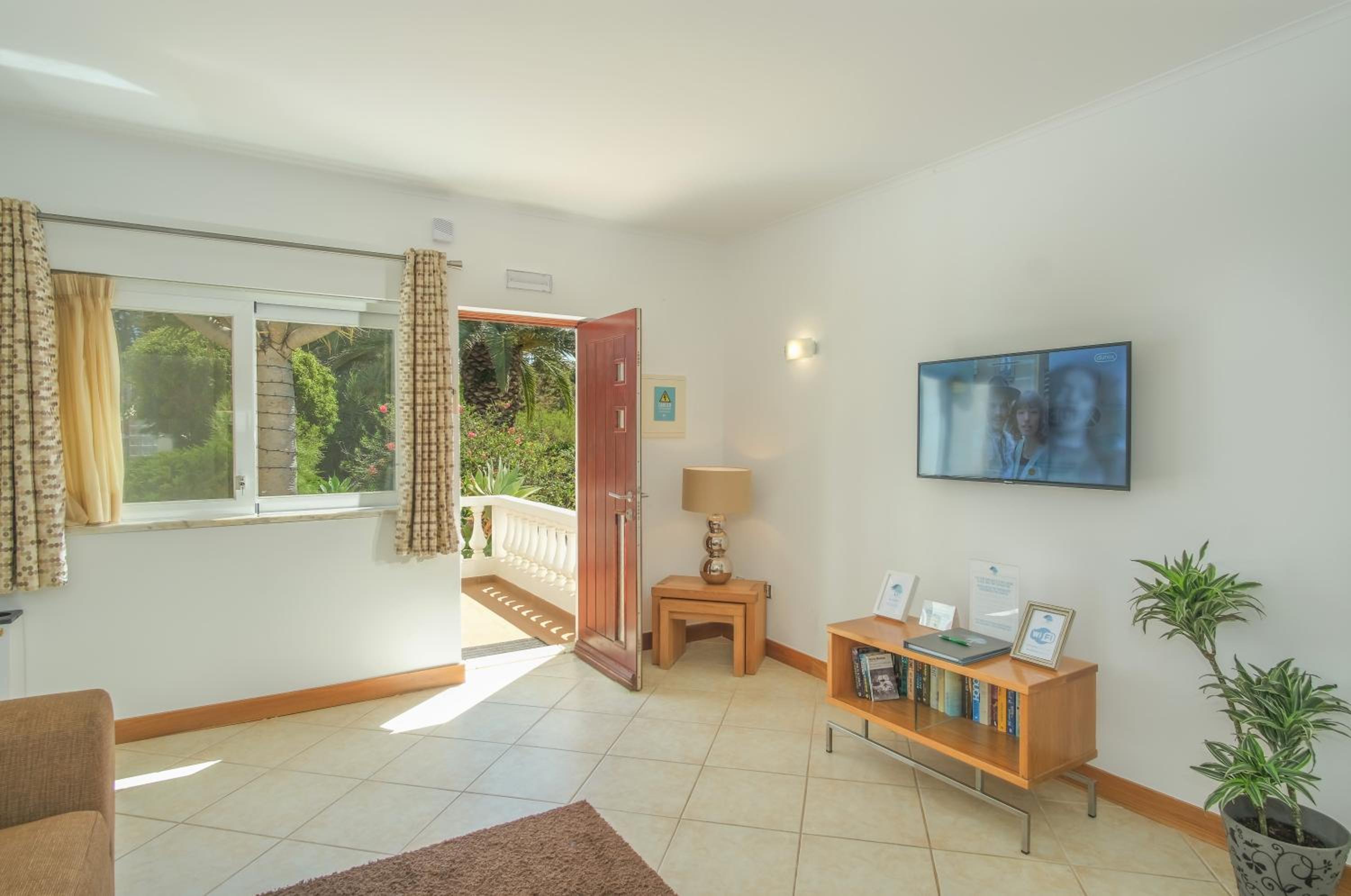 Casa Monte Cristo Apartments - Almond