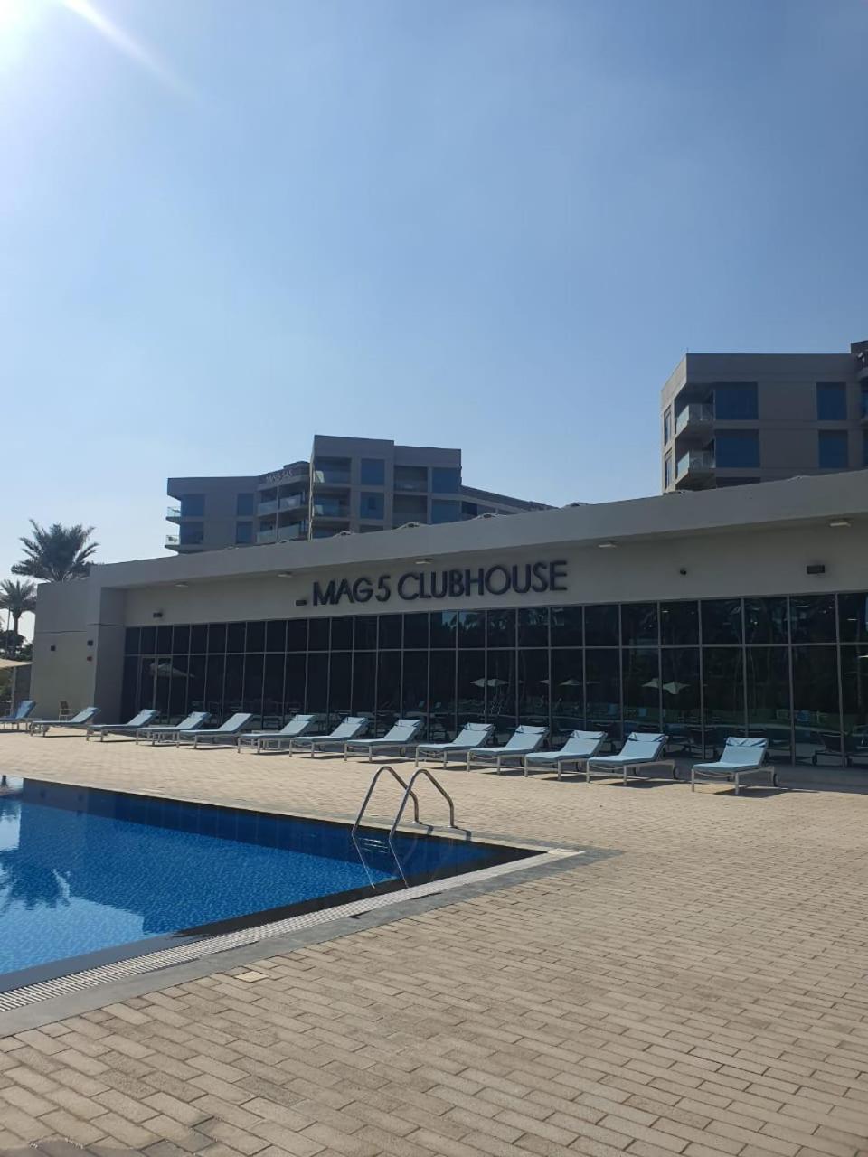 Cozy 1-bedroom apartment in Dubai South with Pool