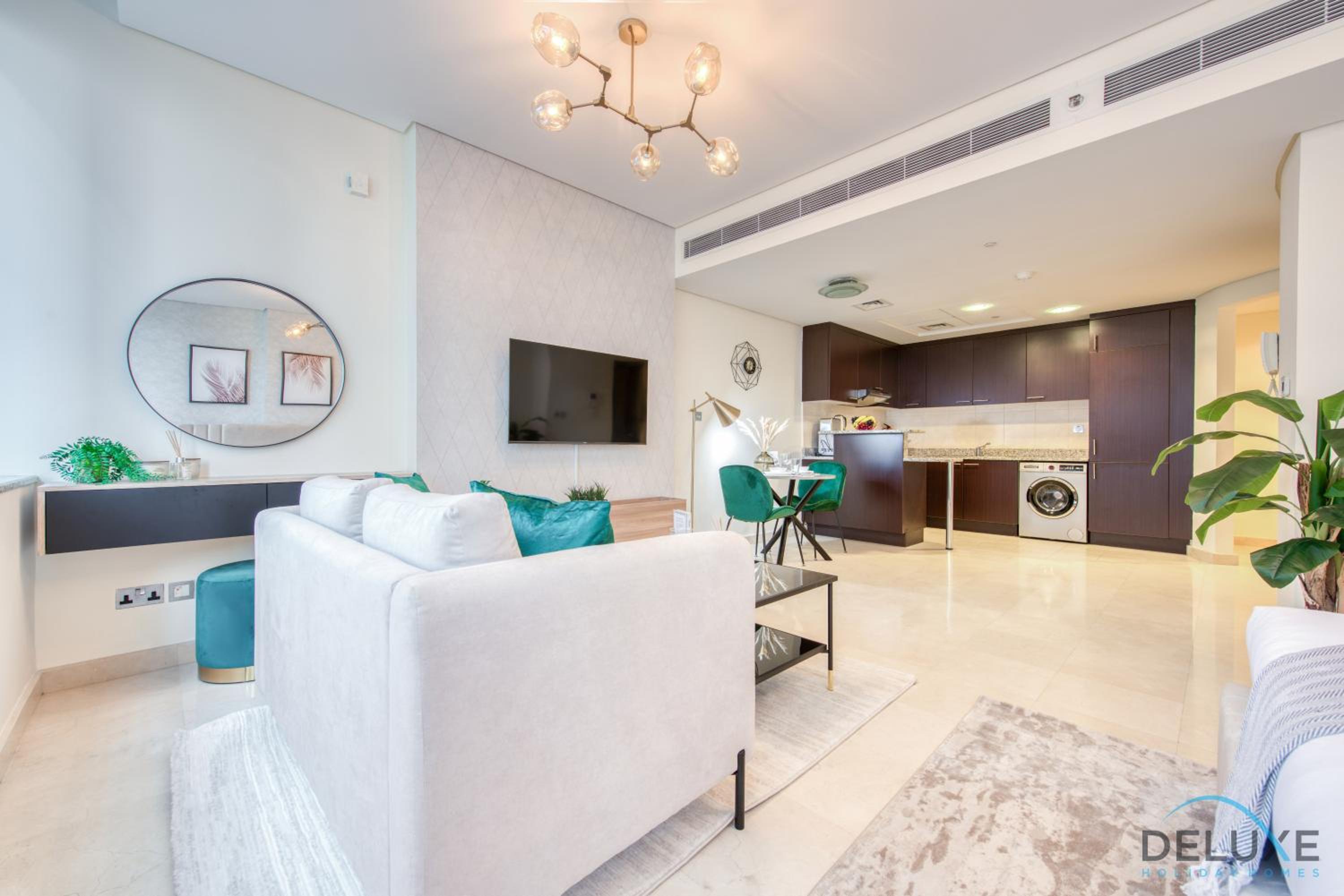 Sleek Studio at Sky Gardens DIFC by Deluxe Holiday Homes