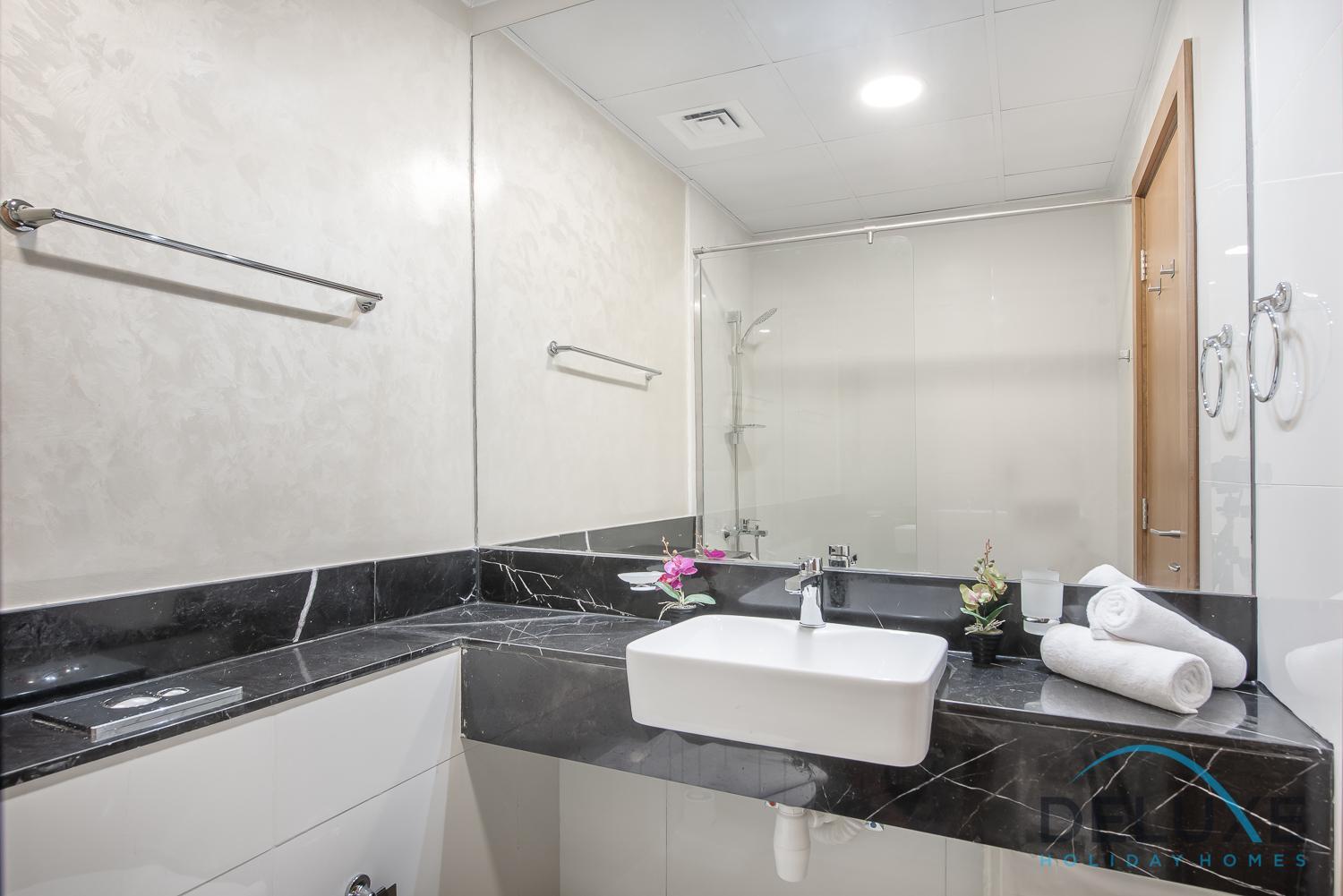 Intimate Studio at Millennium Binghatti Residence Business Bay by Deluxe Holiday Homes