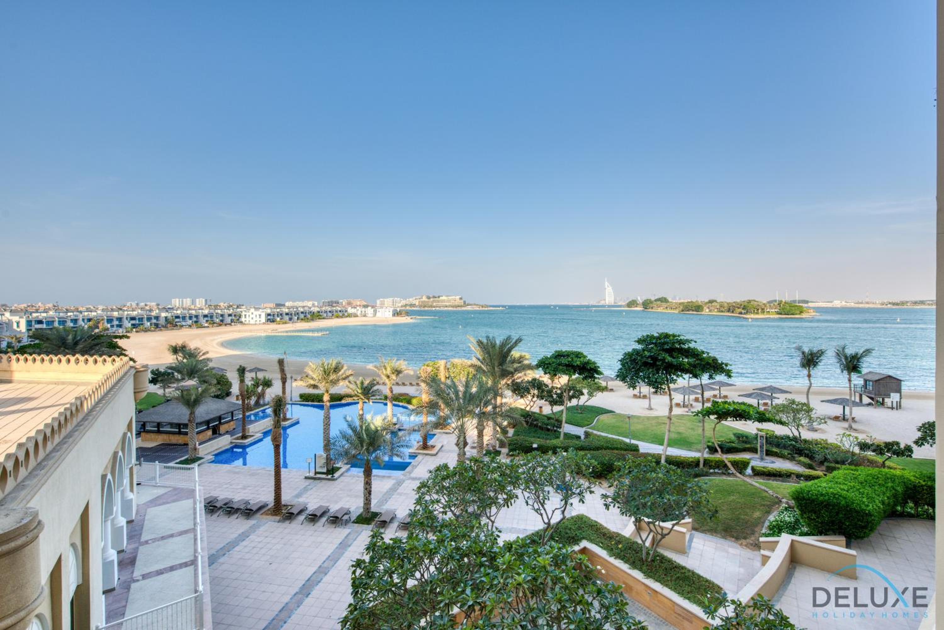 Distinctive 1 BR at Shoreline 5 Palm Jumeirah by Deluxe Holiday Homes photo 5