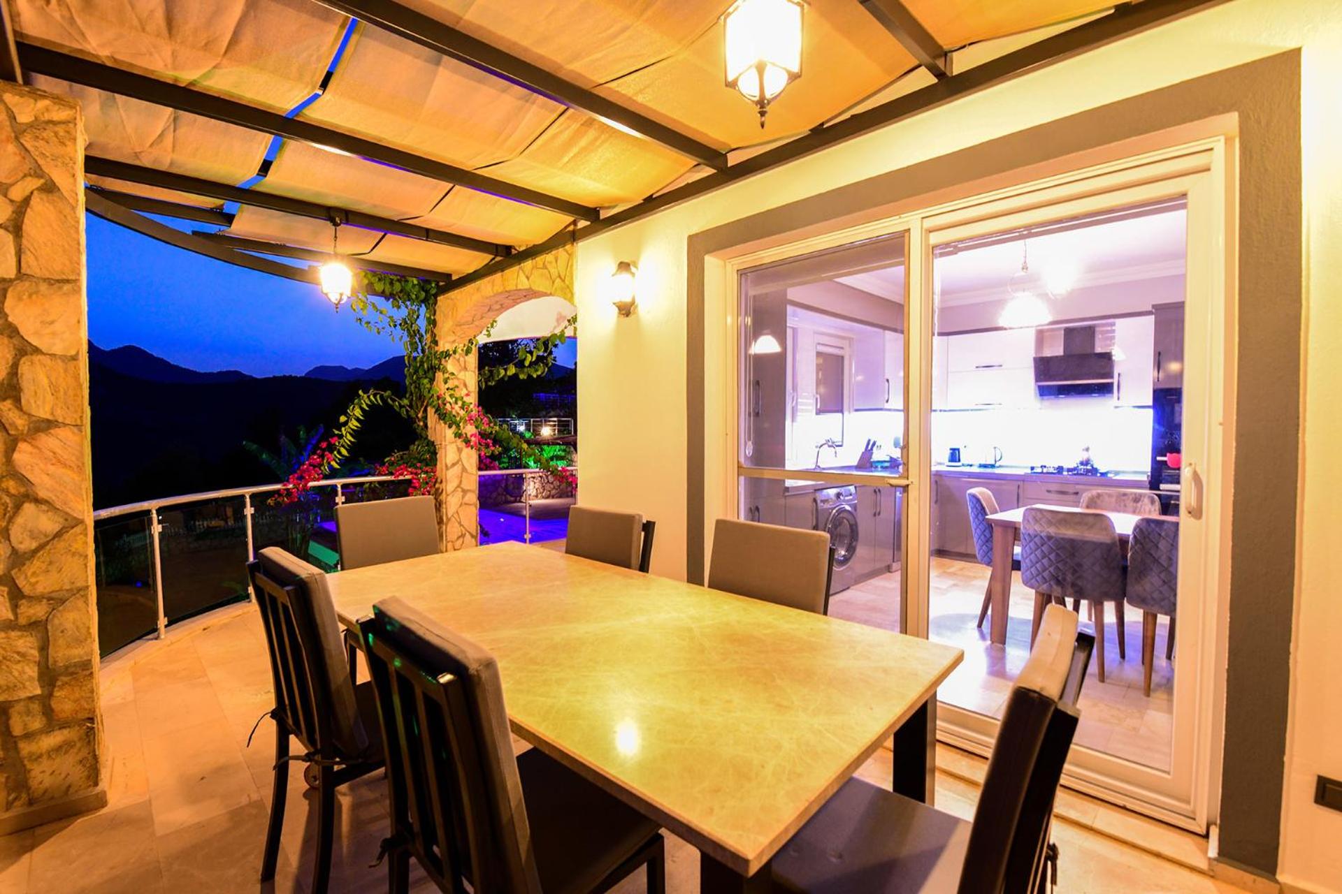 Villa Moonlight