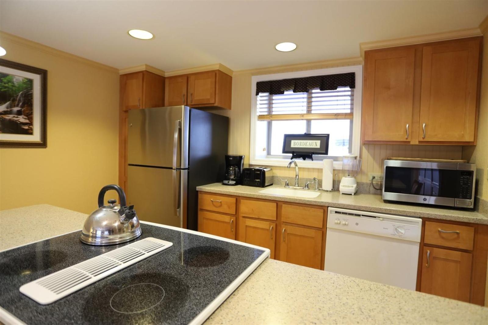 Prime Location - 2 Bedroom Winter Getaway Condo At Pollard Brook Resort Near Loon Mountain - Pb Feb 18th-25th, 2ter view 2