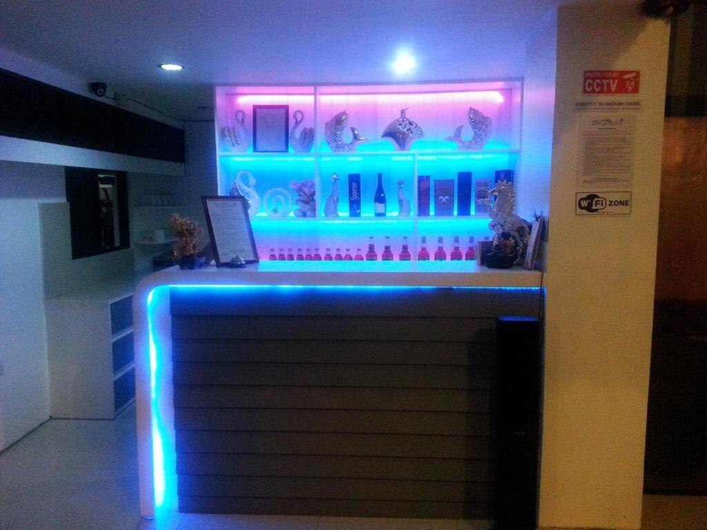 bar