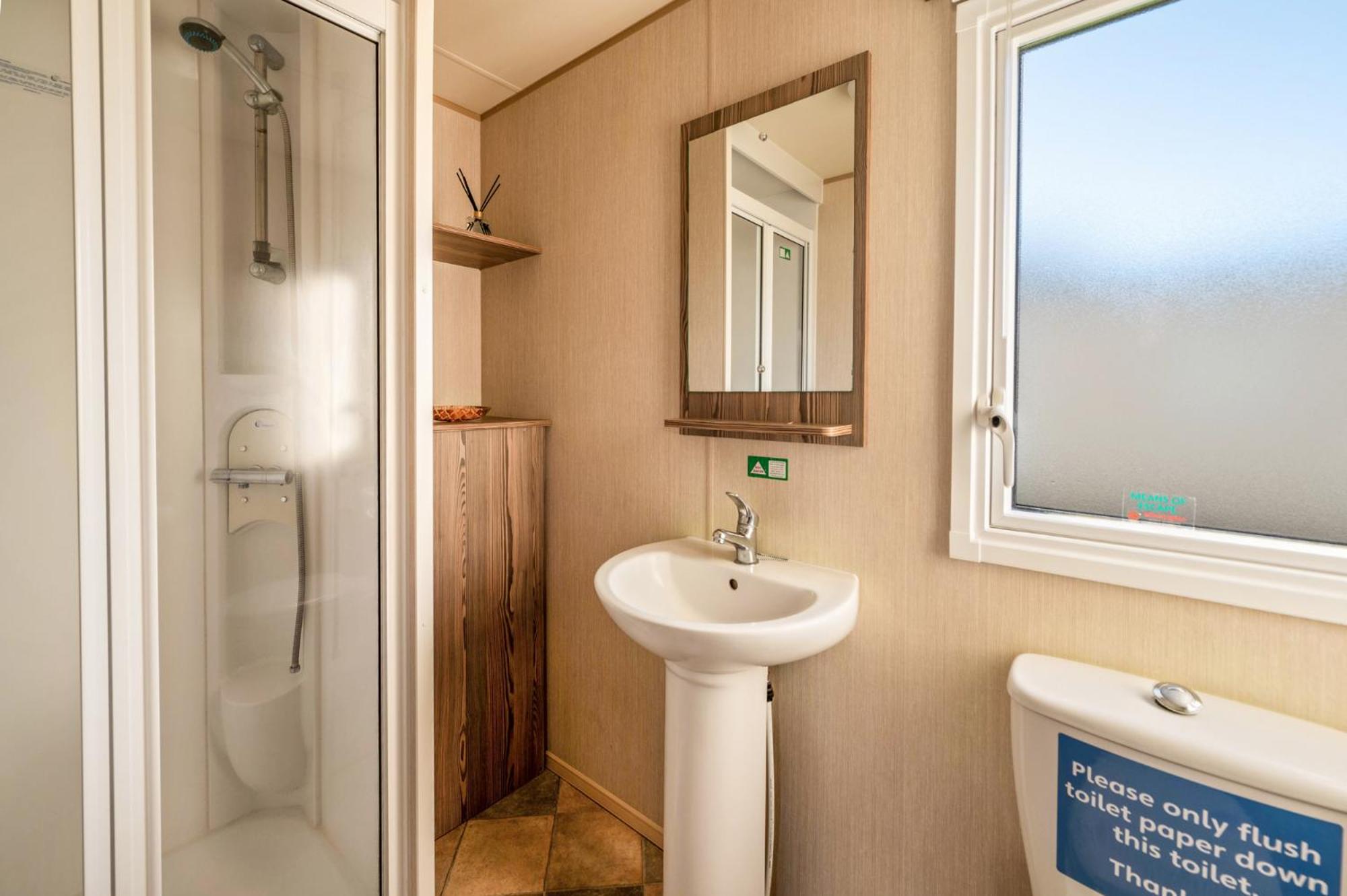 Lakeside, Thorpe Park Cleethorpes Static Caravan view 4