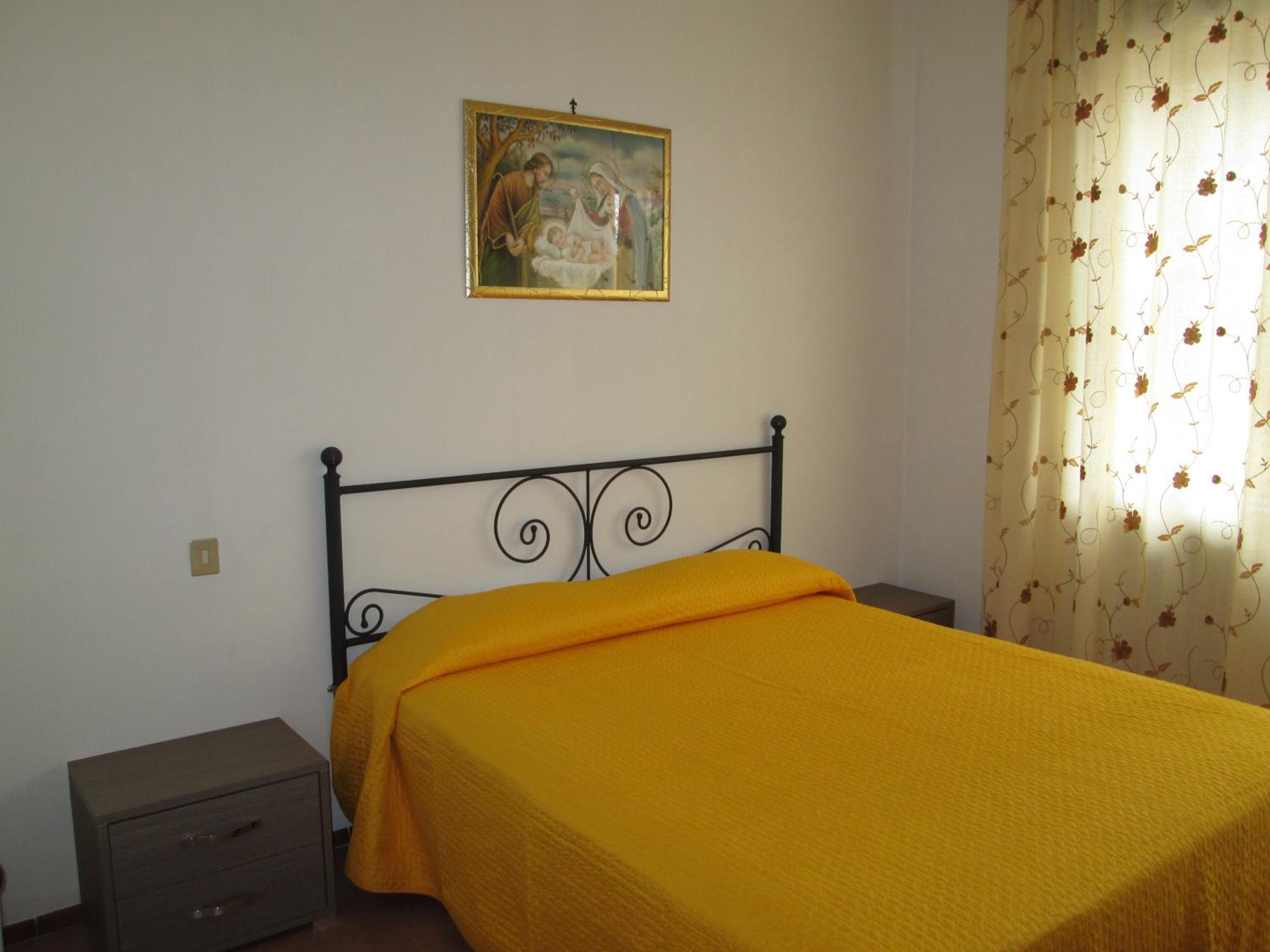 Mira Amalfi