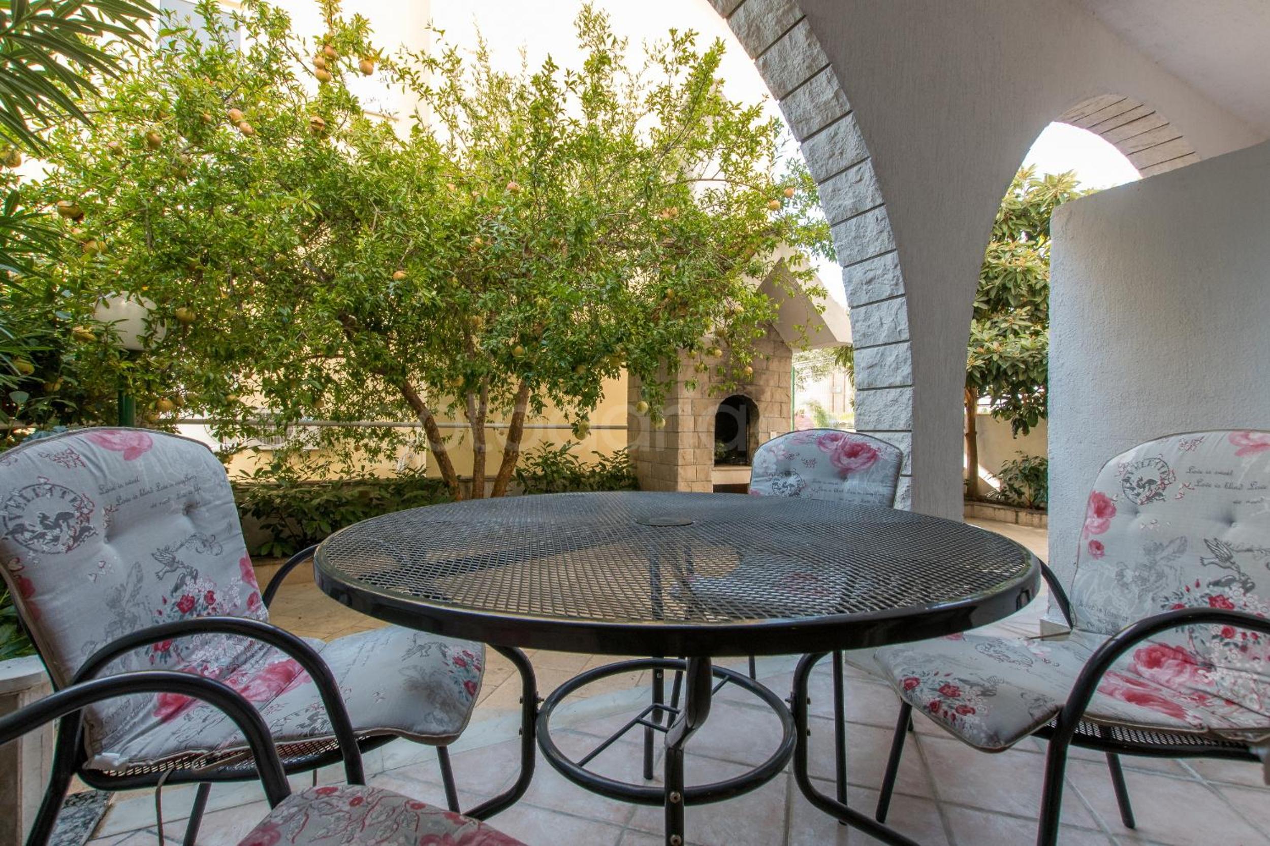Quiet Area apartments Rose view 5