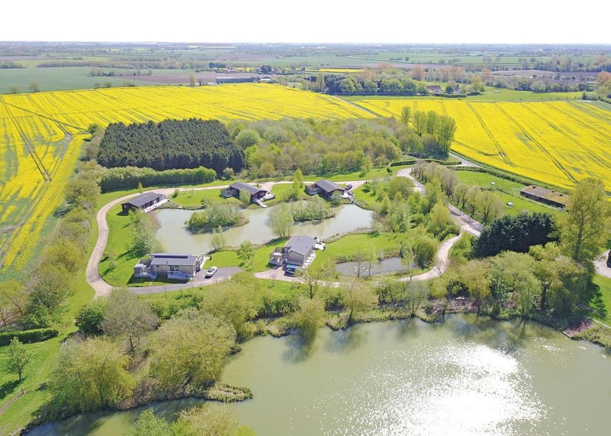 Weybread Lakes Lodges