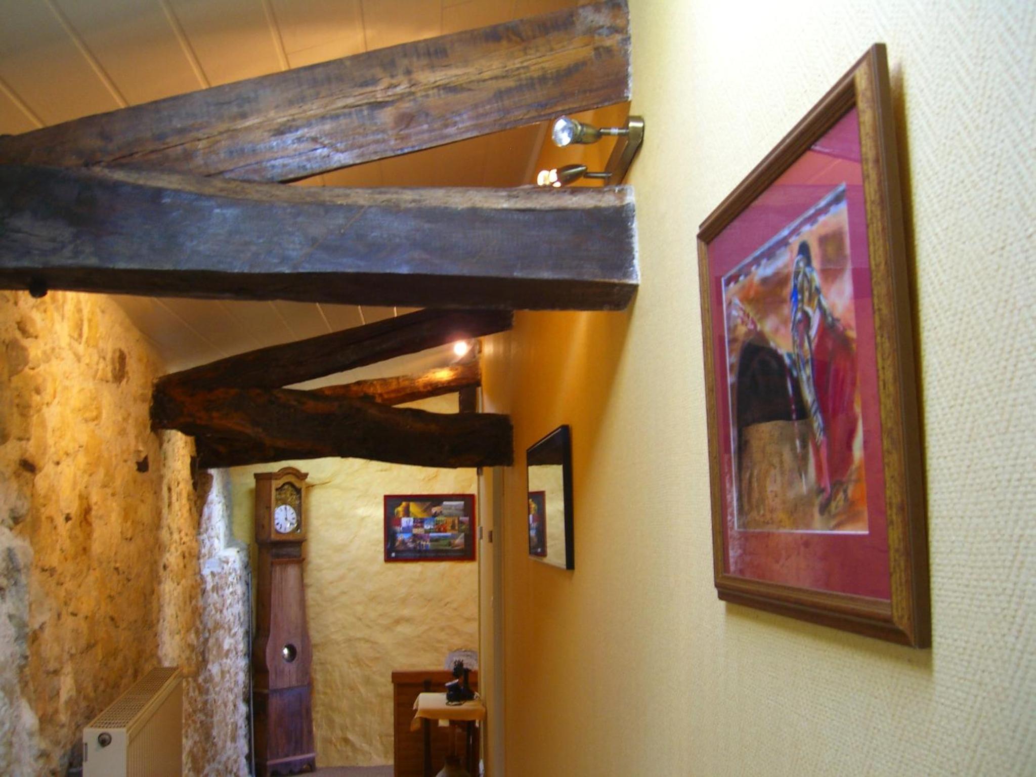 Photo 33