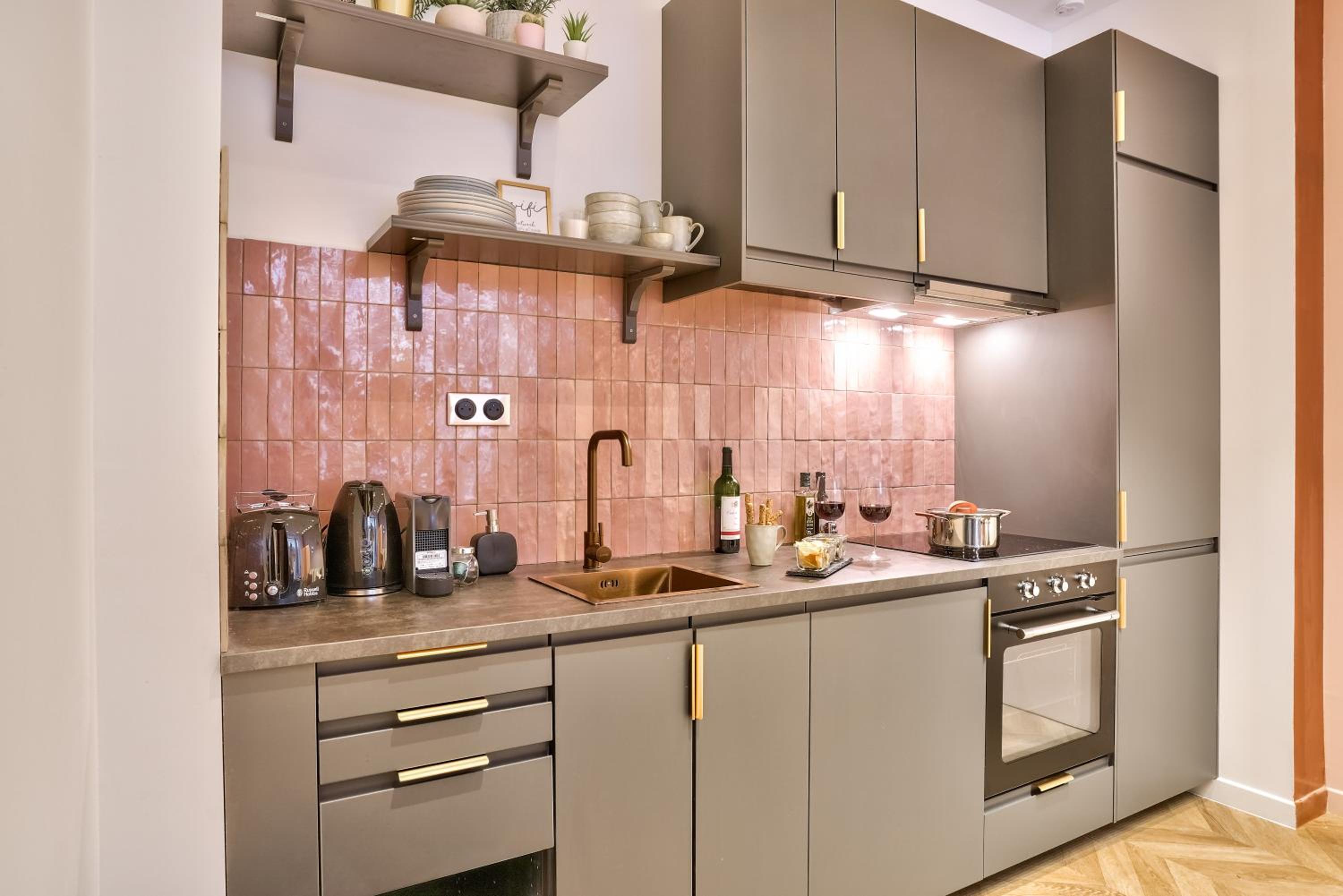 NEW Eiffel Tour ! Splendid Apartments in the Heart of Paris