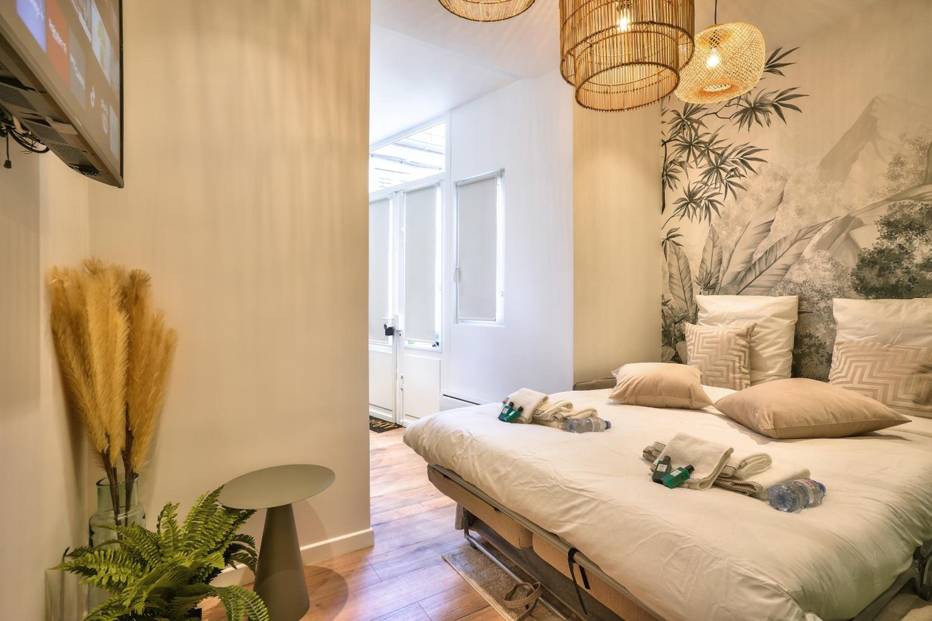 NEW Eiffel Tour ! Splendid Apartments in the Heart of Paris