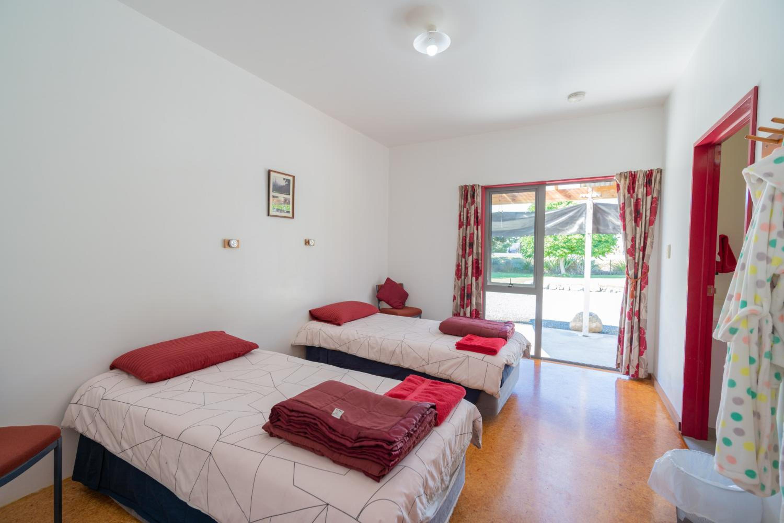 Bob & Maxines Backpackers