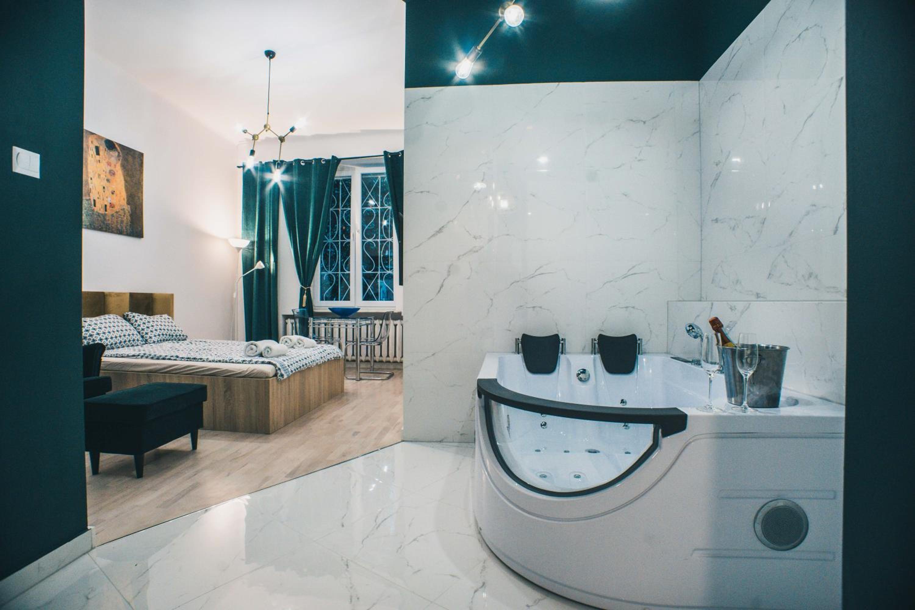 Hotel YOURAPART STARÓWKA z JACUZZI - Image 1