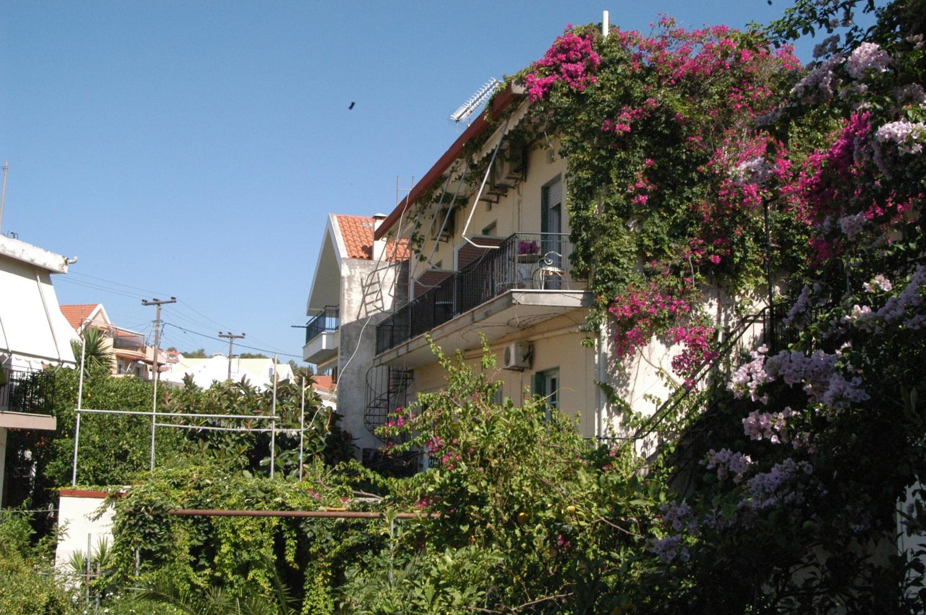 Marina rooms