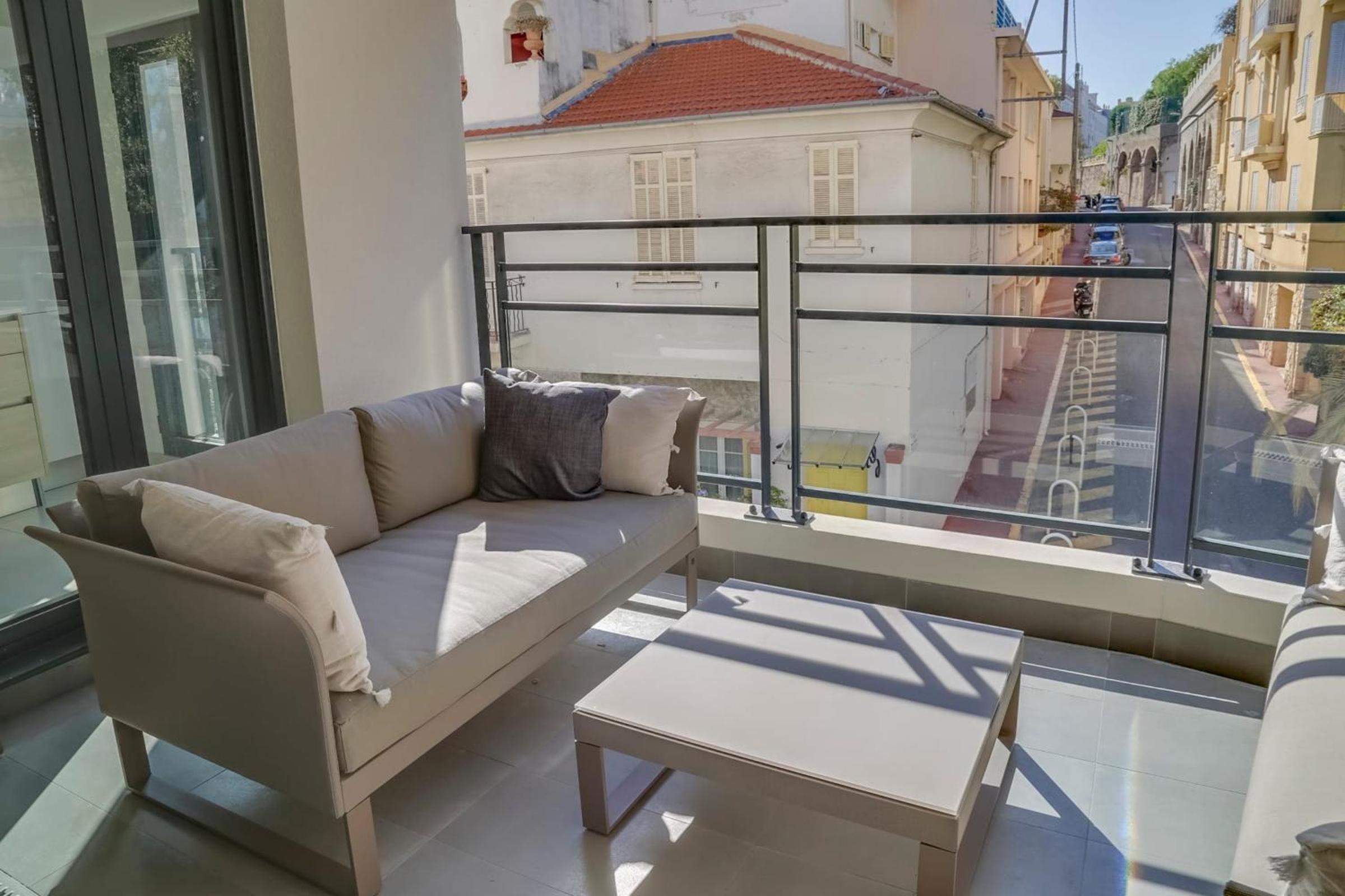 IMMOGROOM- Modern - Elegant - Close to the beach -AC