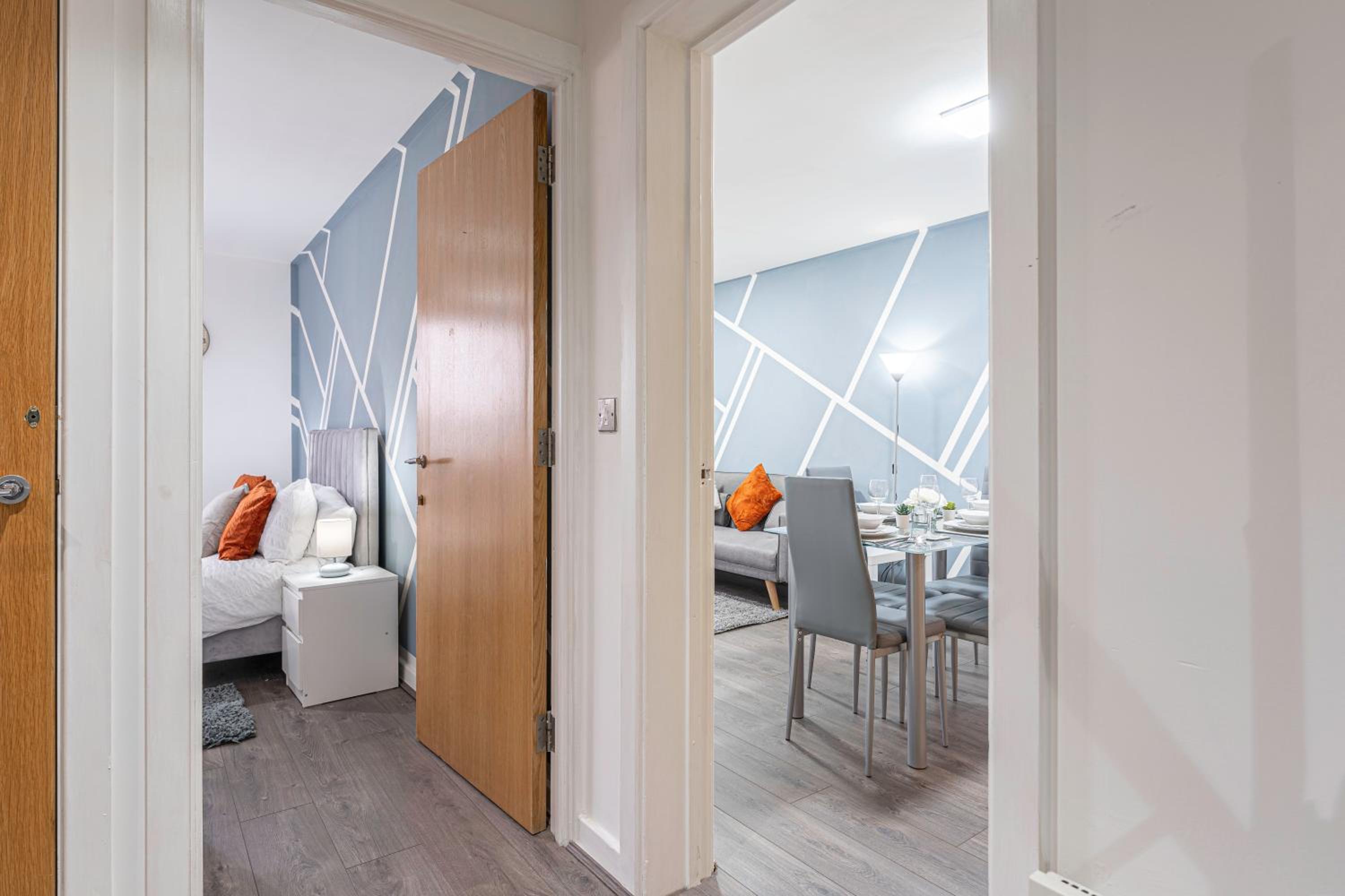 JKG Property Solutions Presents Cosy City Apartment view 4