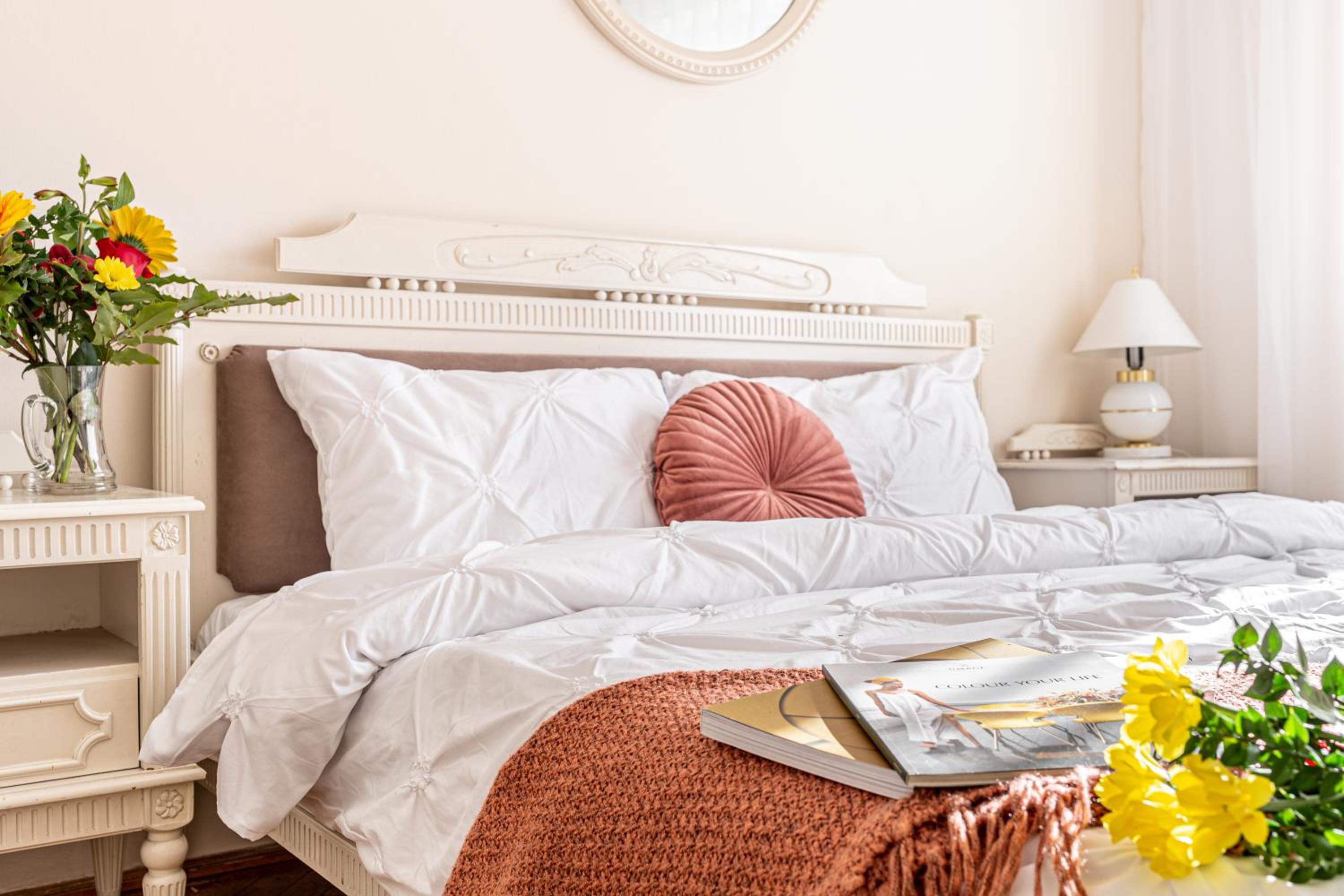 NALA Central Apartment