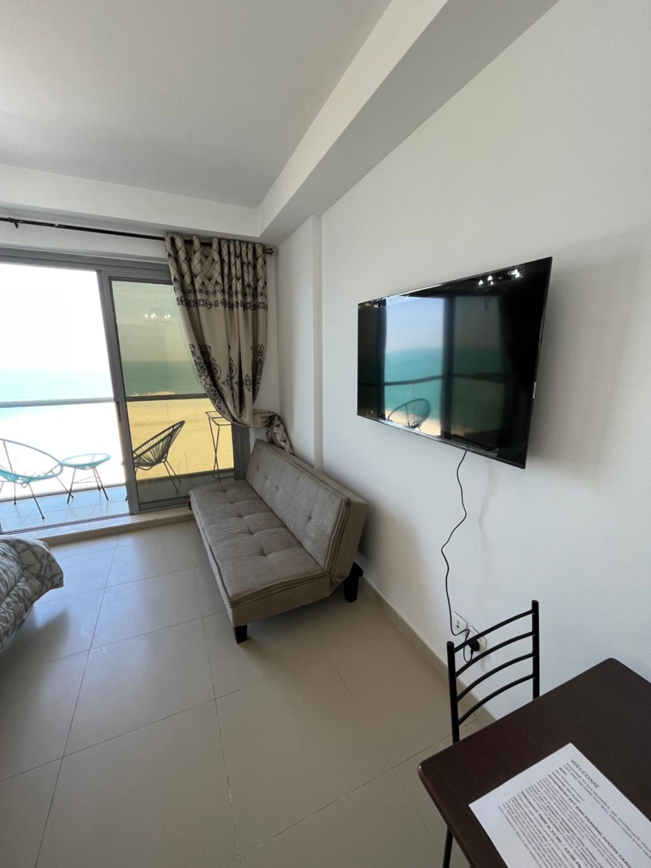 Incredible Ocean View Studio Aprtment in Al Marjan Island — photo 42