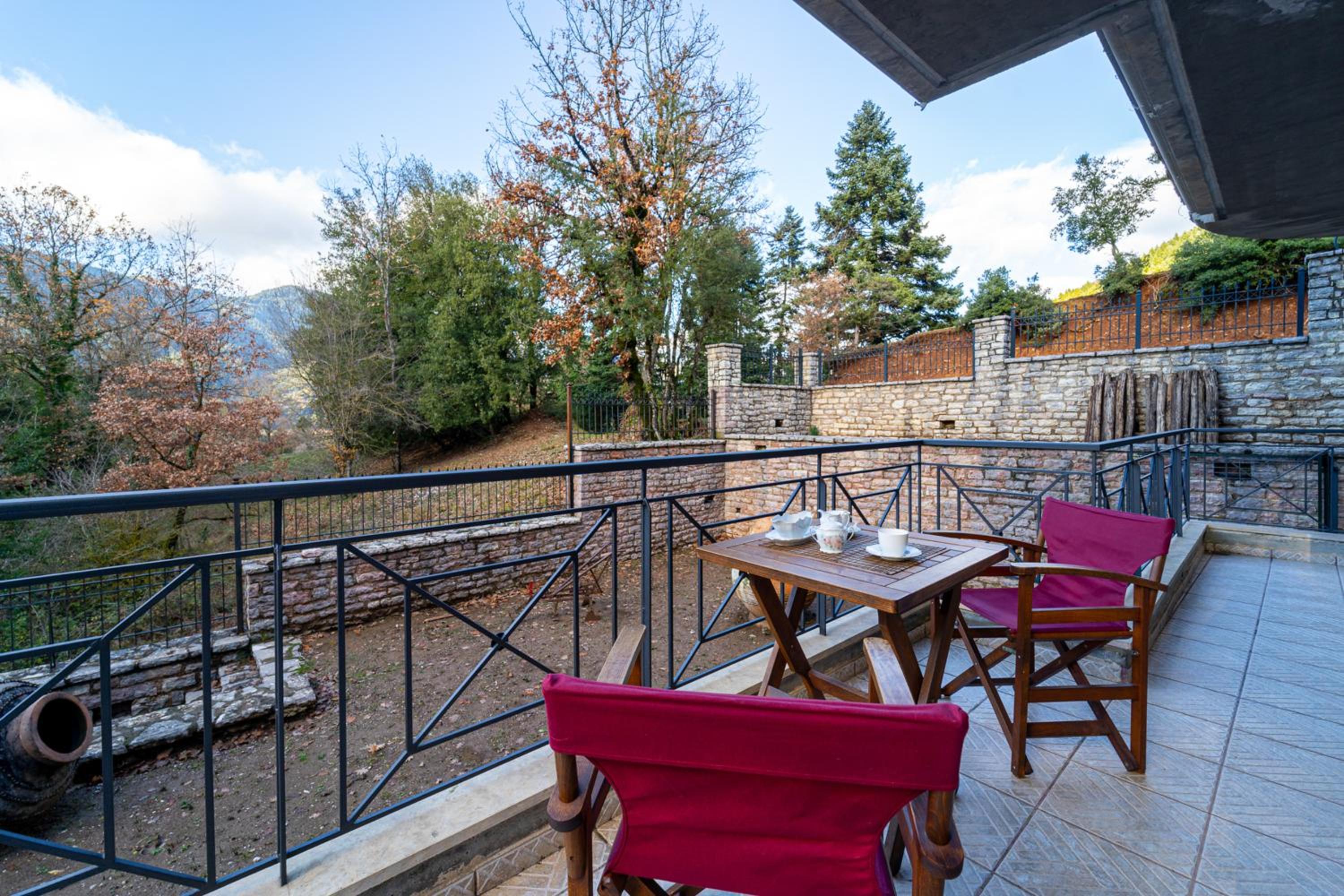 The Foxes - Modern 1BD apartment in the Forest view 5