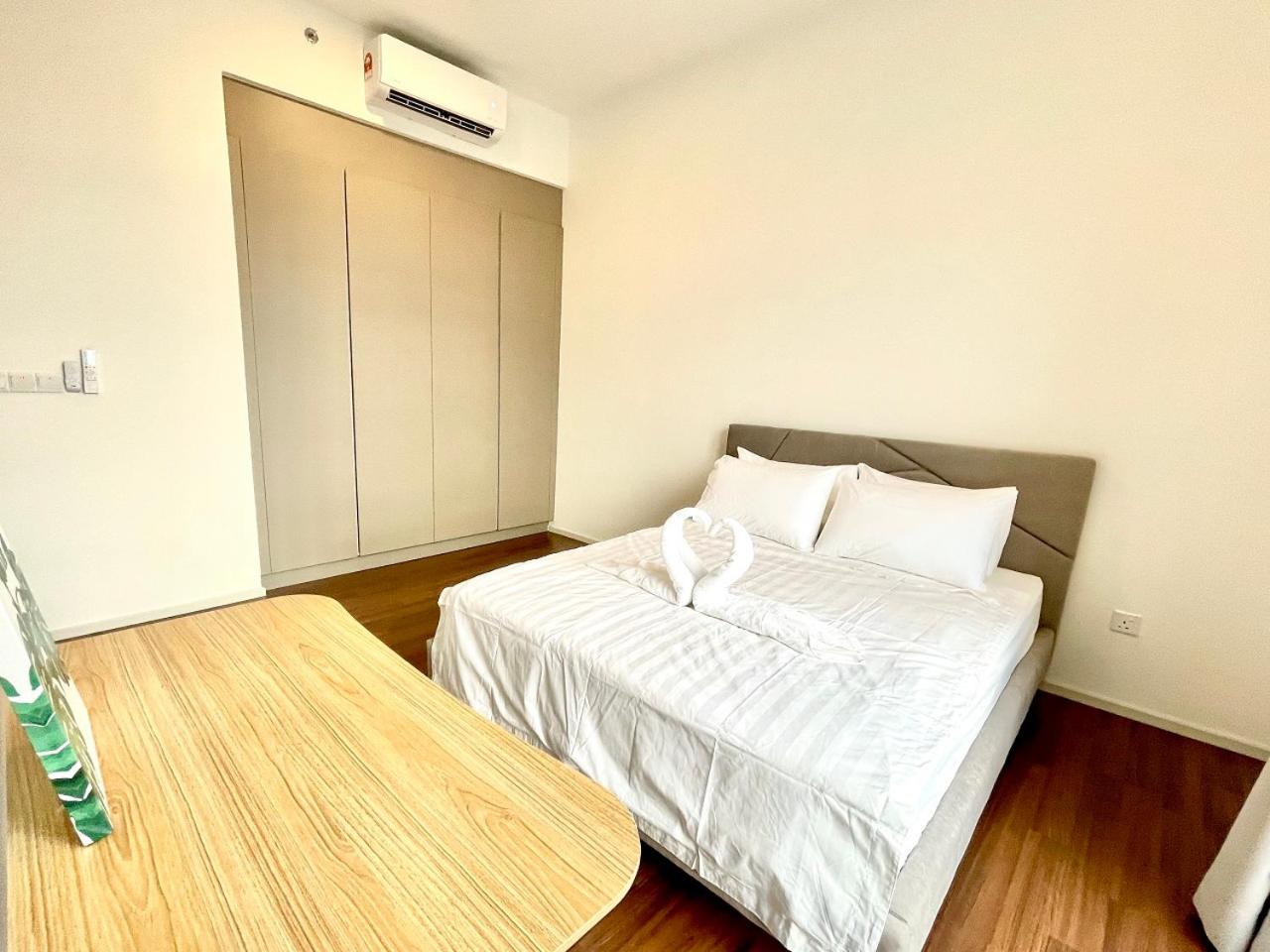 UNA Serviced Apartment by Moka