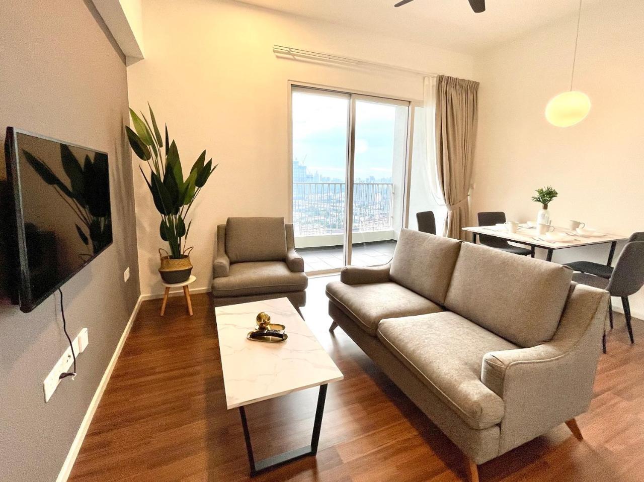 UNA Serviced Apartment by Moka