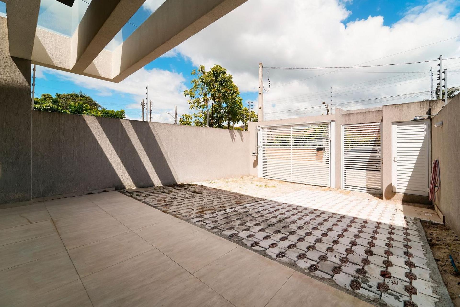 Casa para 08 pessoas em Bombas