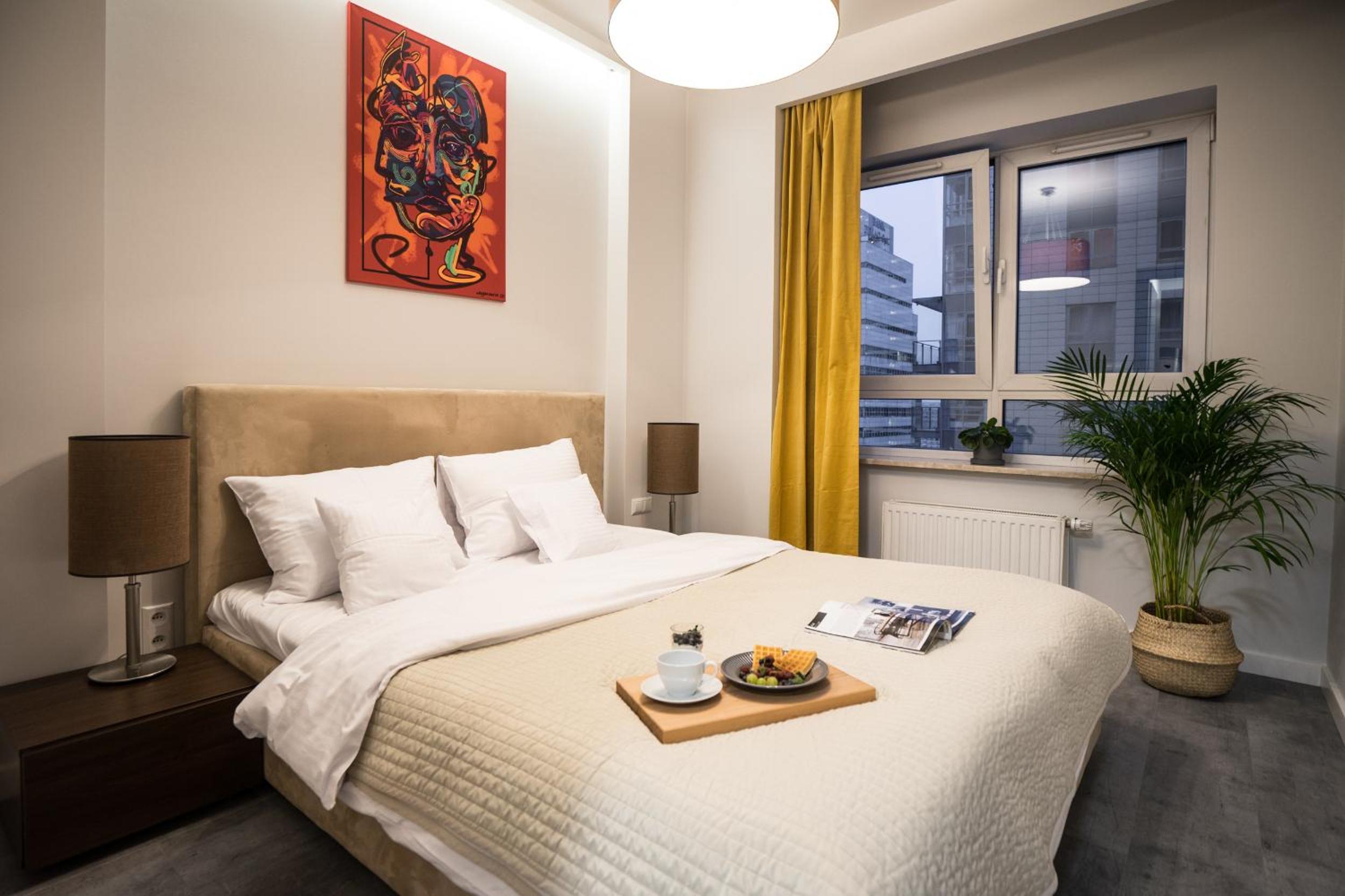 oompH Warsaw Central Luxurious Air-Conditioned Apartment with Balcony view 3