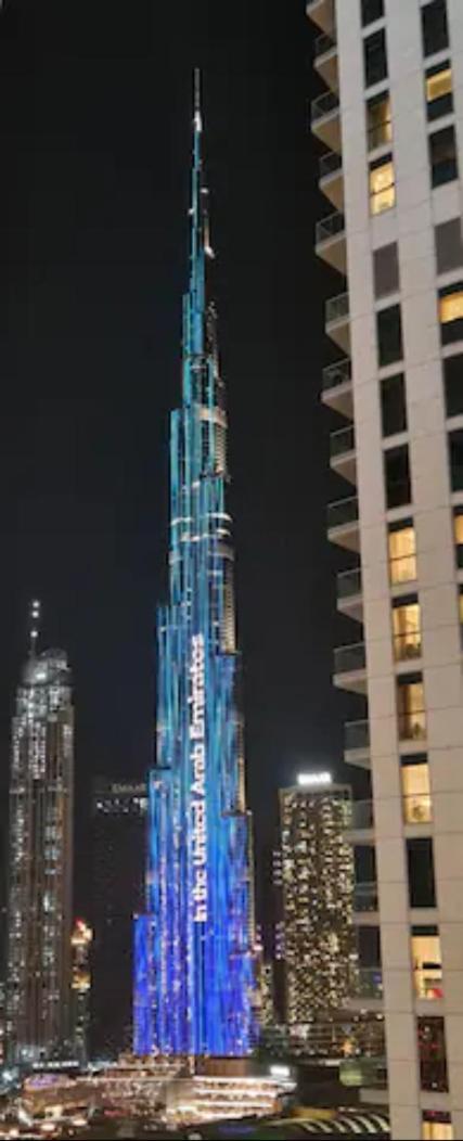 Elegant Apartment with Burj Khalifa View, Downtown