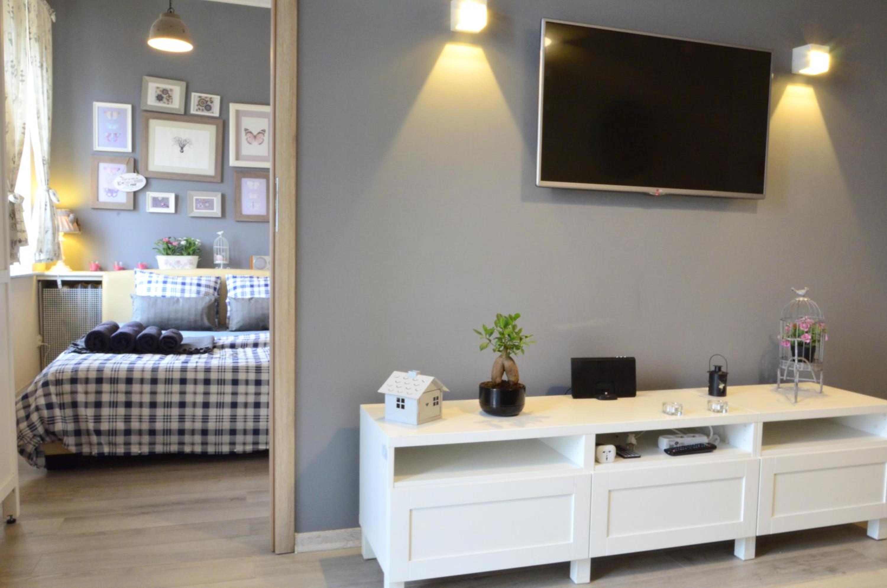 Cozy Central Apartment: Old Town/Main Station view 2