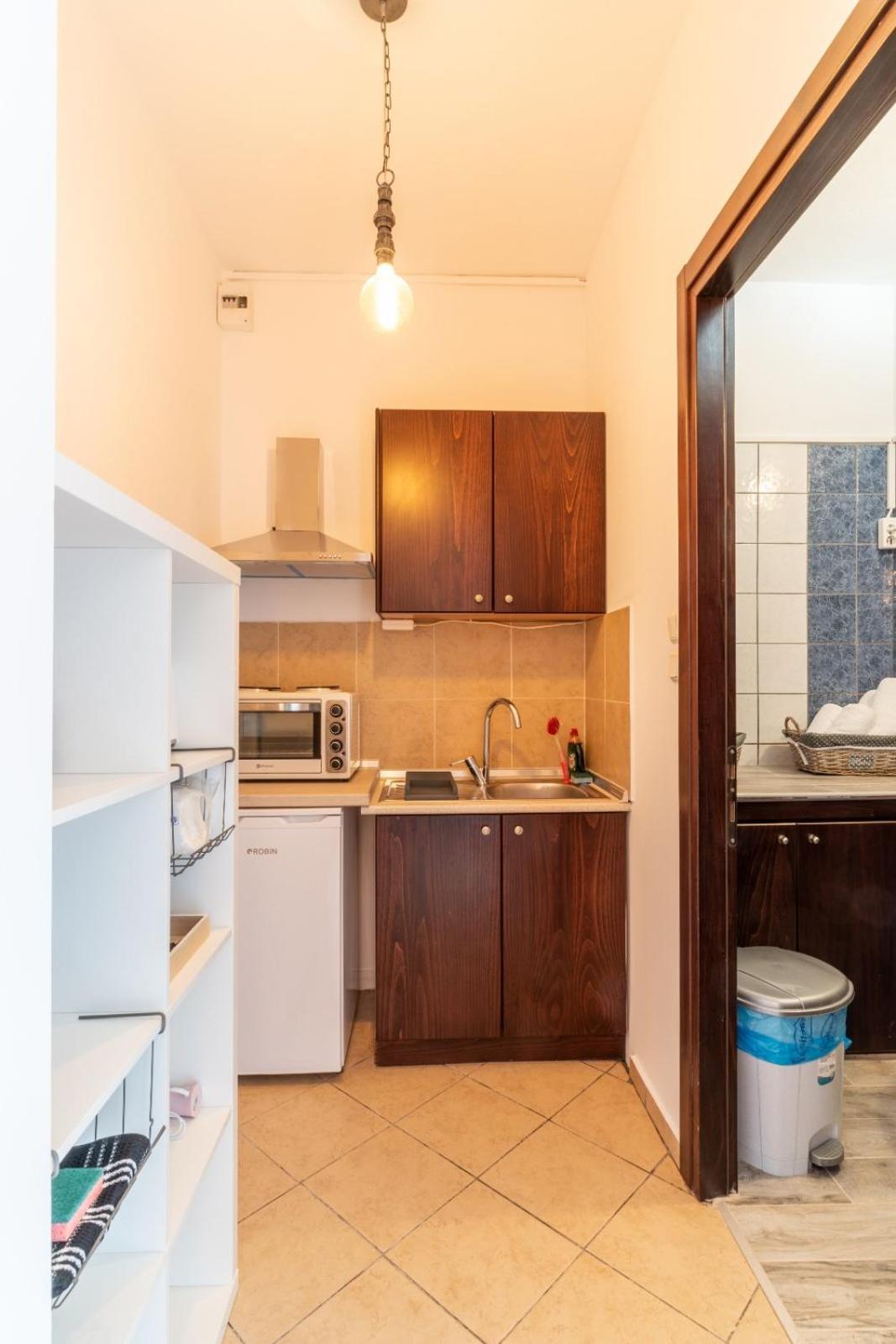 Veranda 2-Guest Apartment photo 2