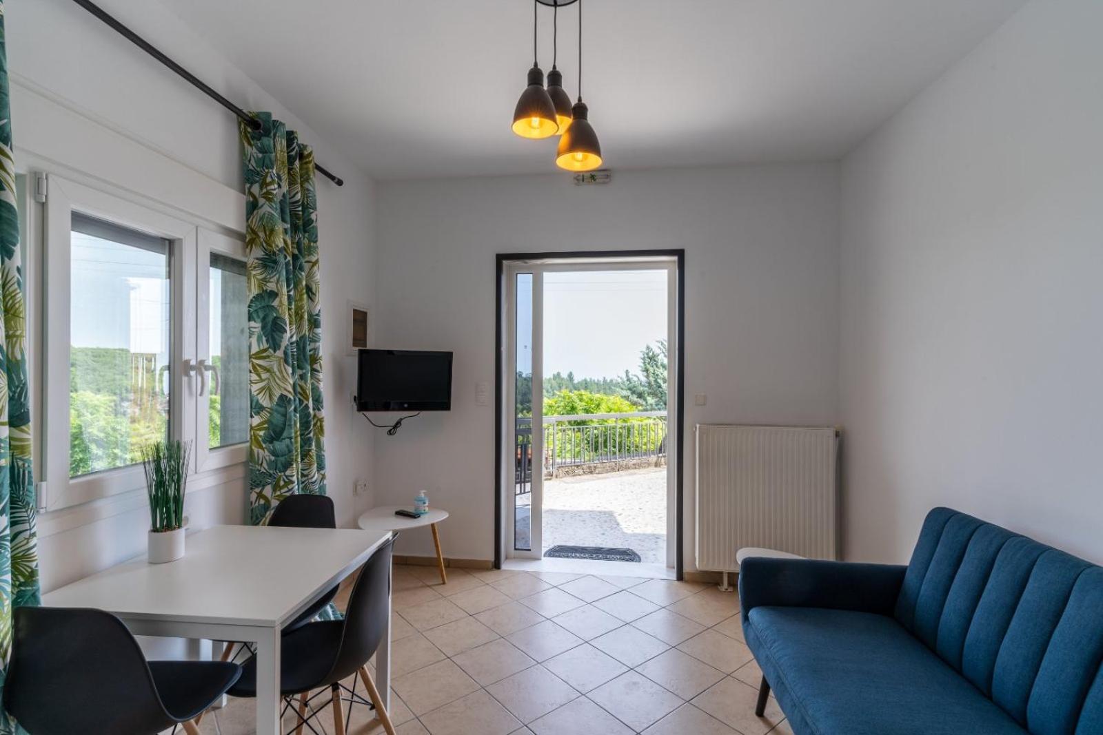 Veranda 2-Guest Apartment