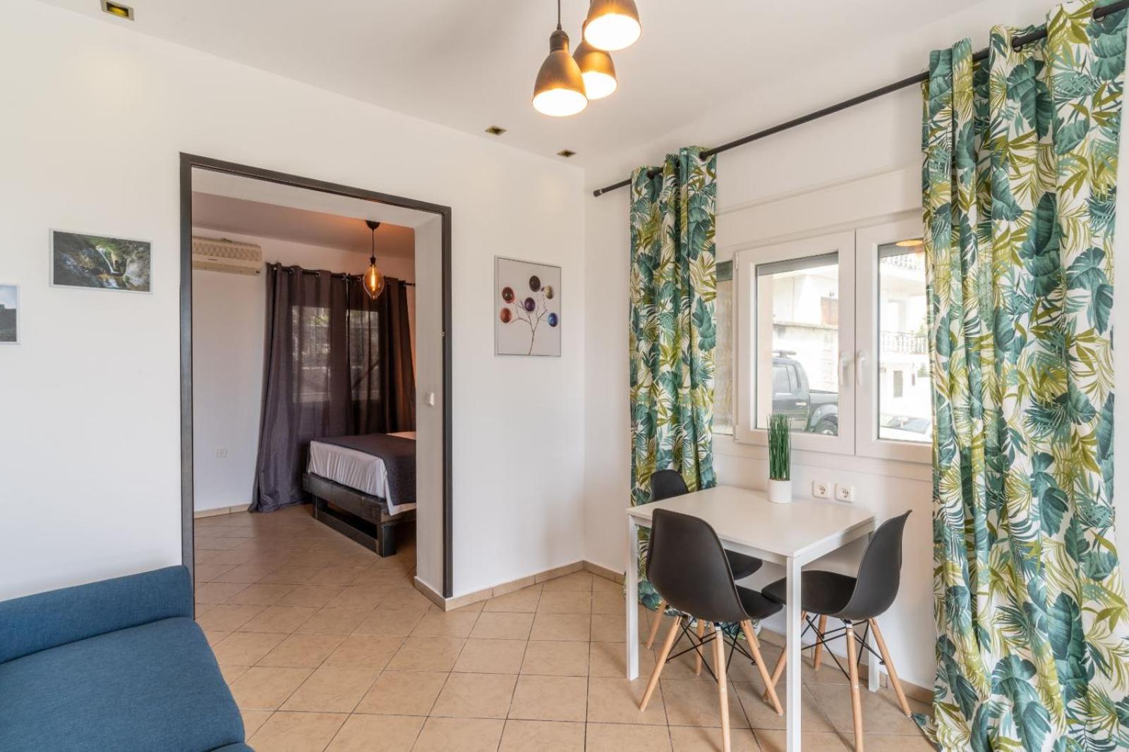 Veranda 2-Guest Apartment