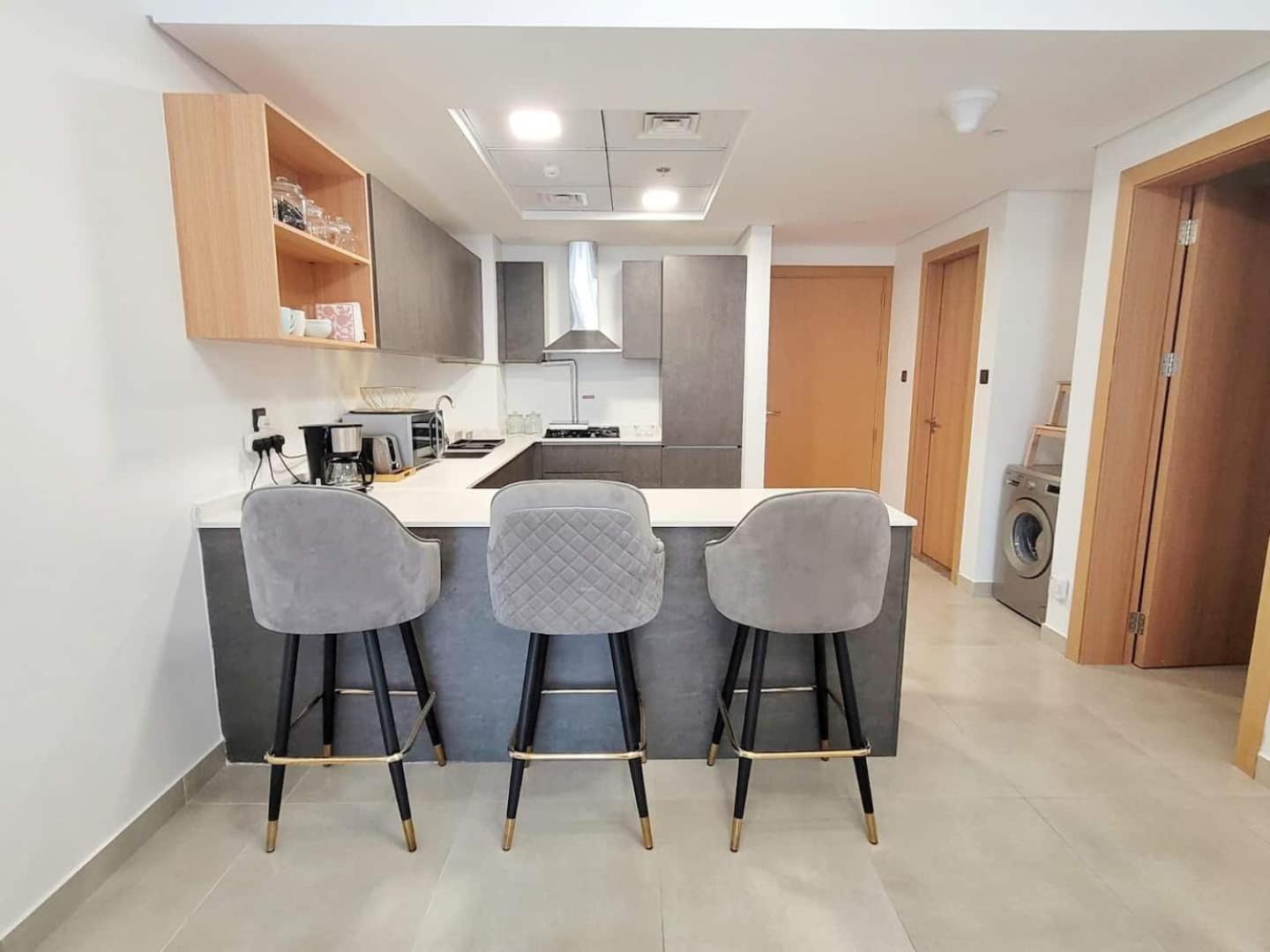 Modern 1BR in Jumeirah Village Circle (Pool View)