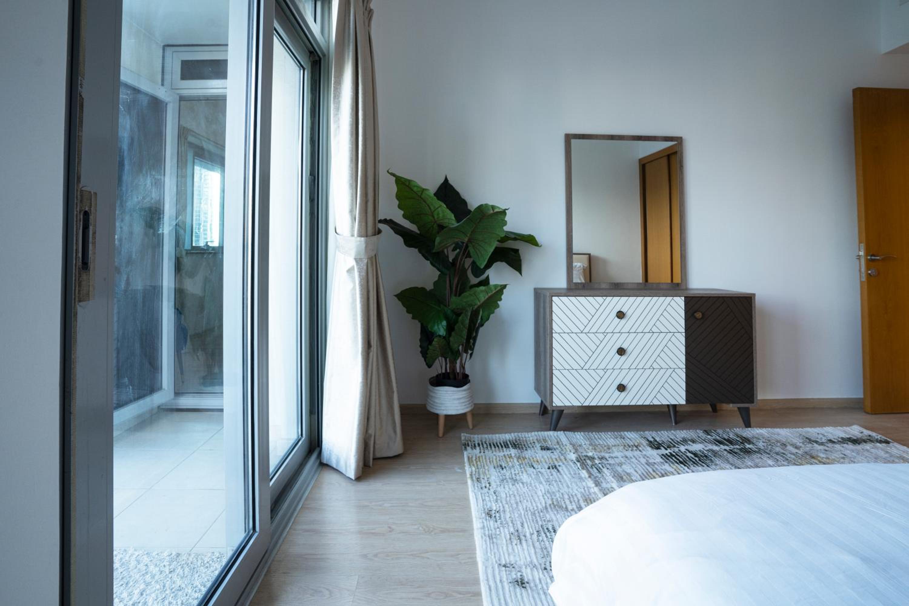 3 Bedroom Condo w terrace facing Burj Khalifa.