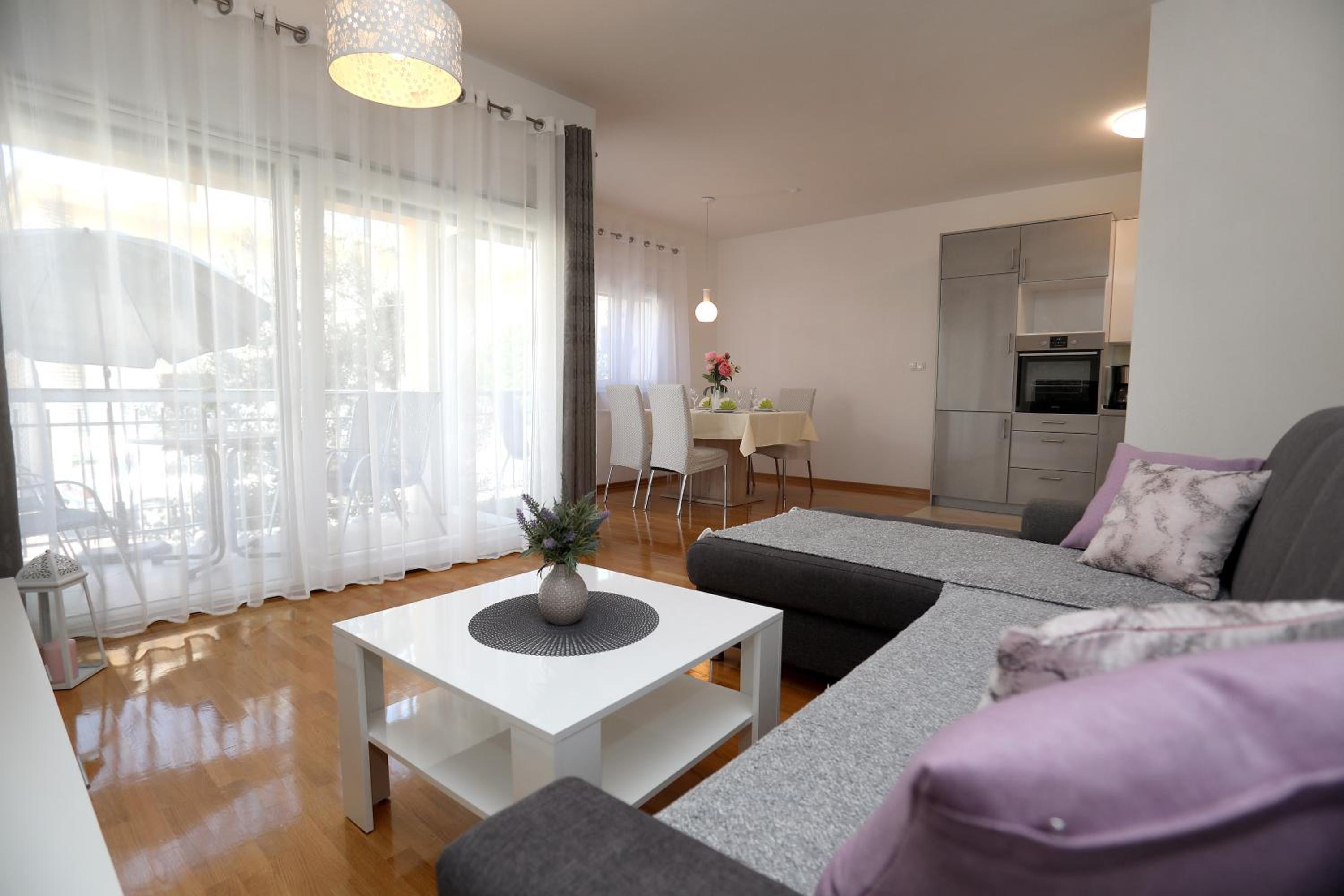 Apartmani Kolak view 2