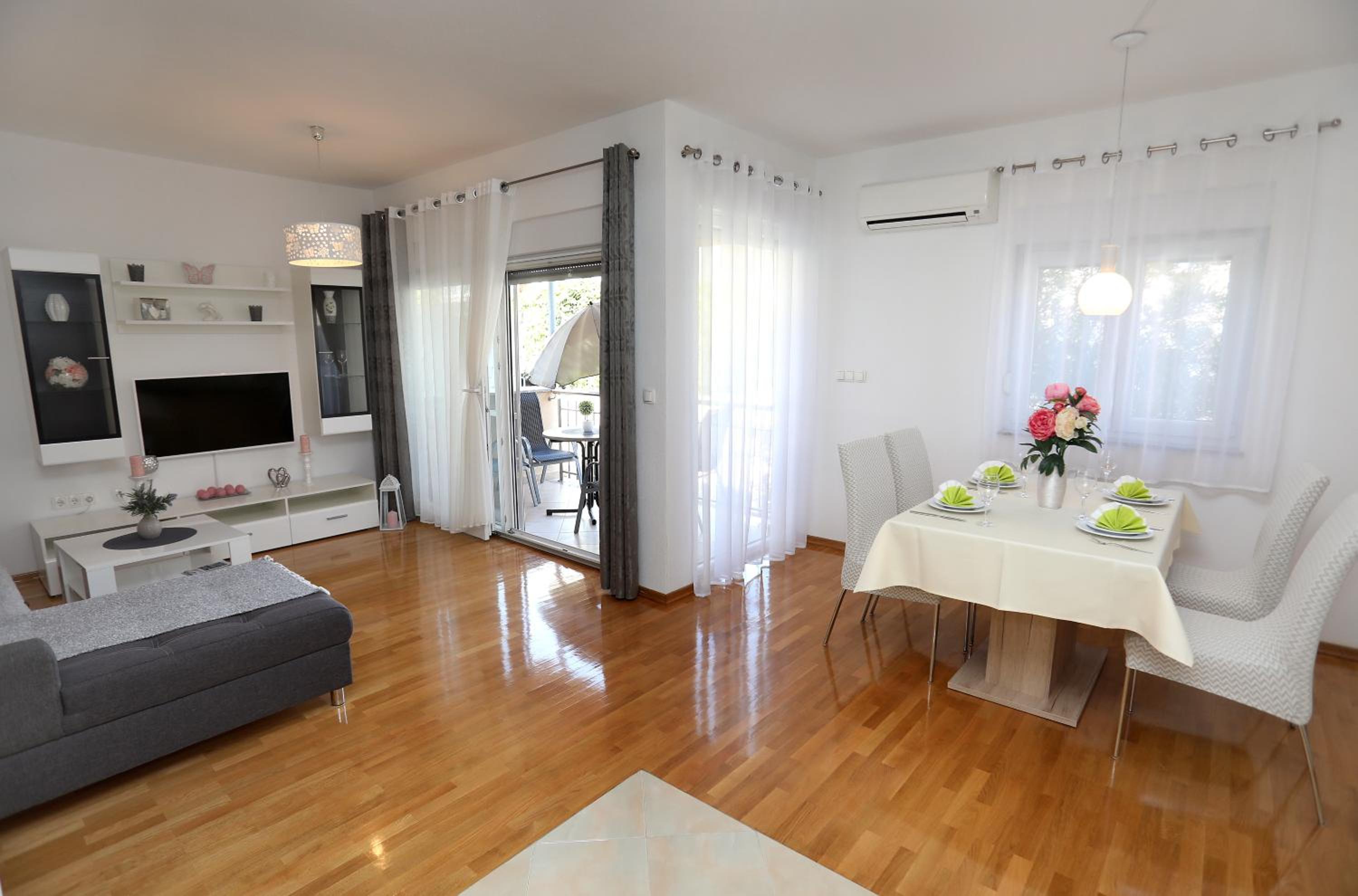 Apartmani Kolak view 3