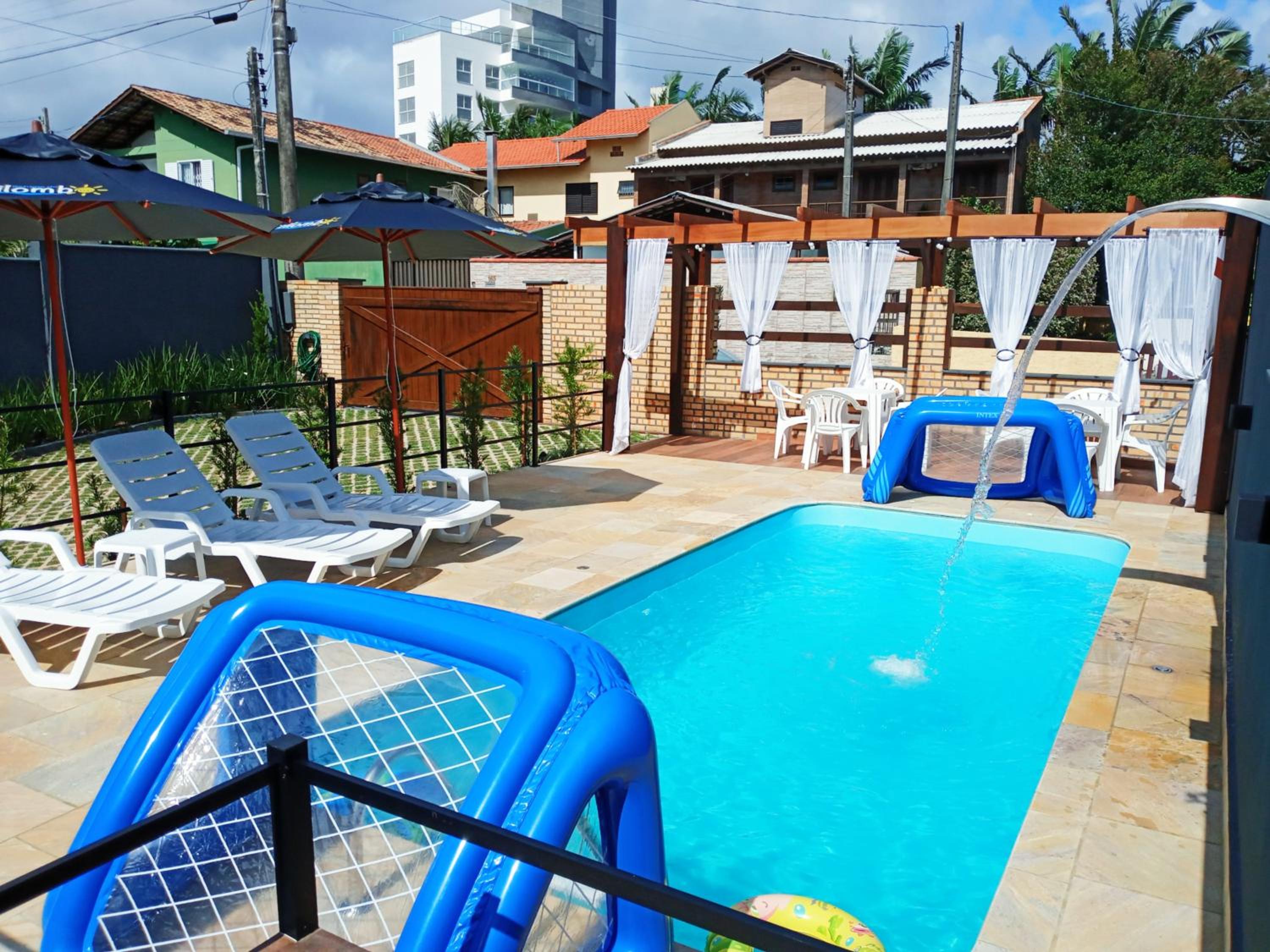 Casa REFÚGIO DO QUILOMBO, com Piscina Aquecida, 16 pessoas - Penha - SC